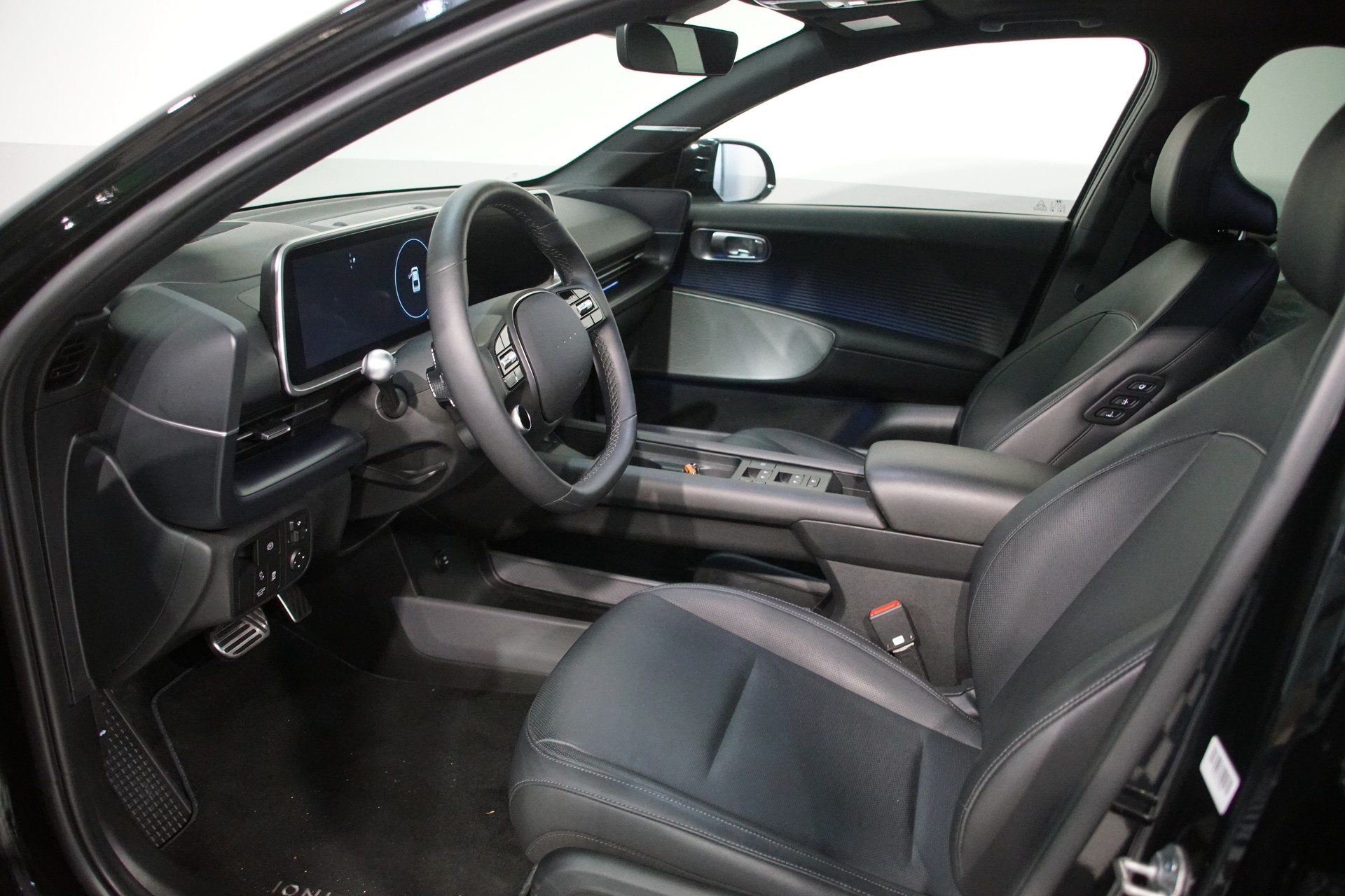 HYUNDAI Ioniq 6 77kWh **swiss** Launch Edition 4WD - 13