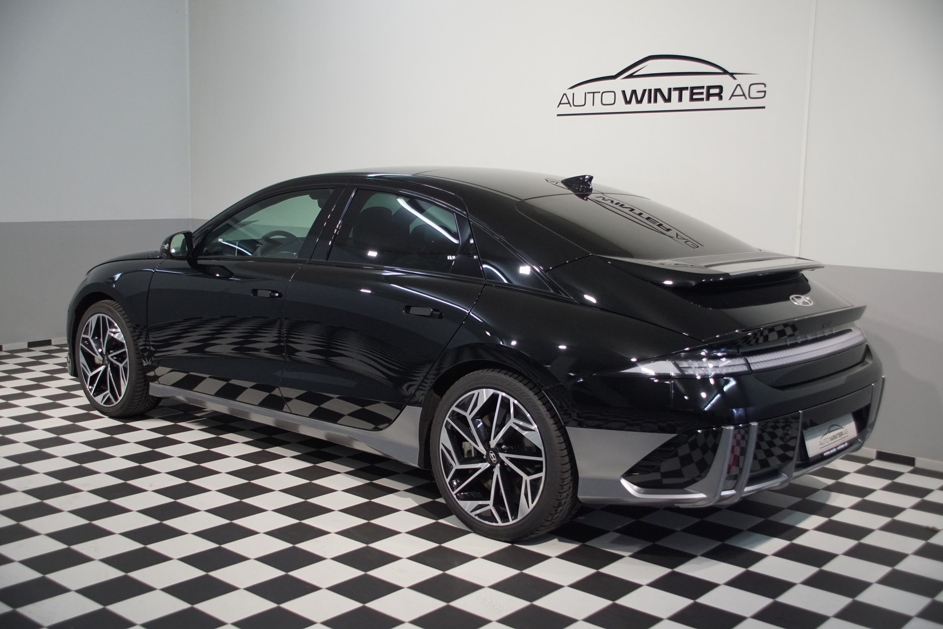 HYUNDAI Ioniq 6 77kWh **swiss** Launch Edition 4WD - 9