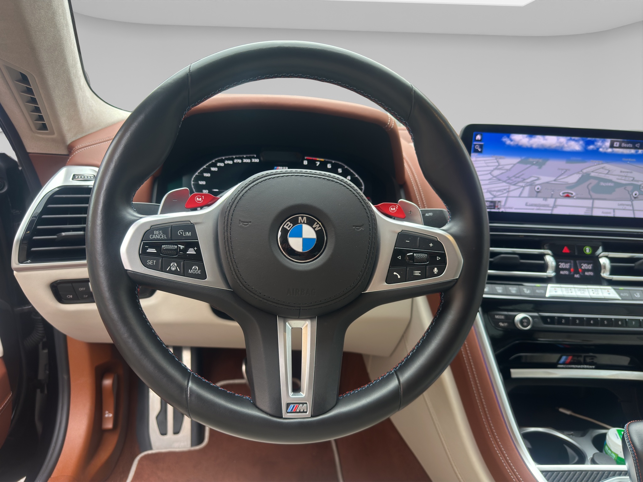BMW M8 10