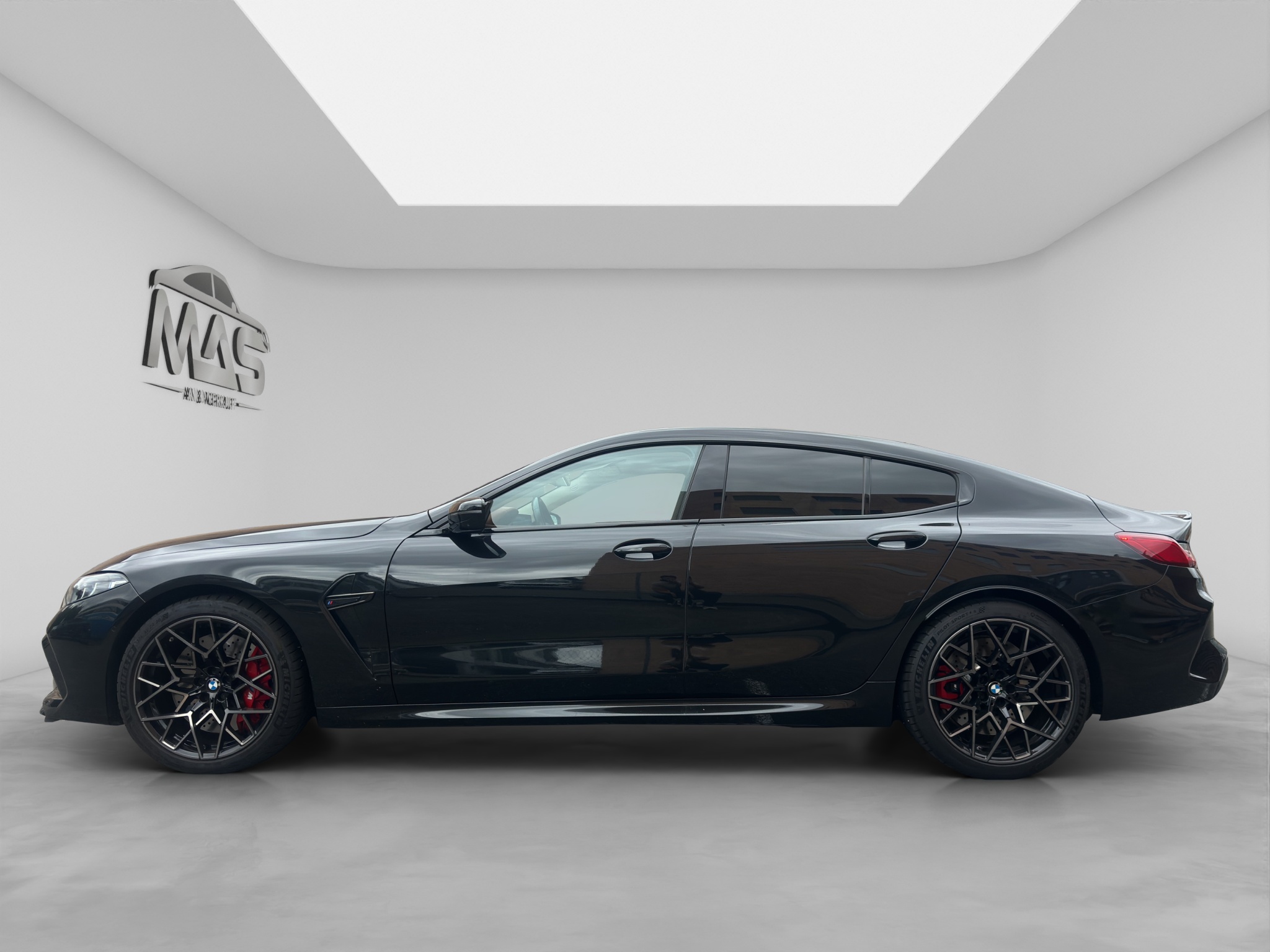 BMW M8 3