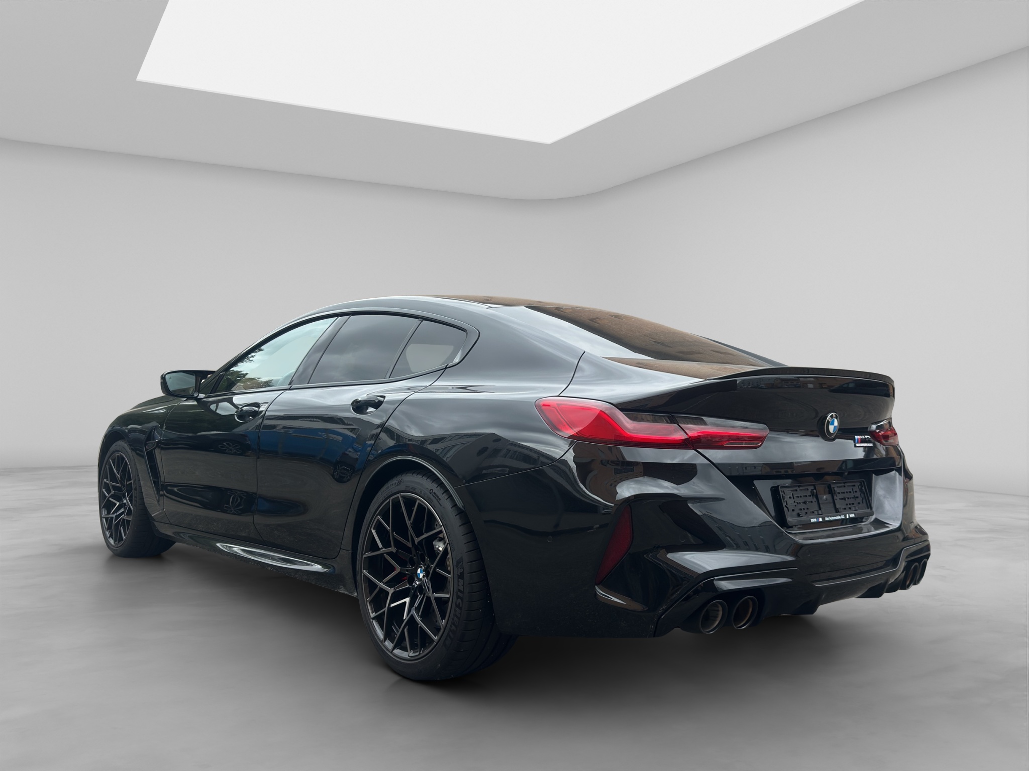 BMW M8 4