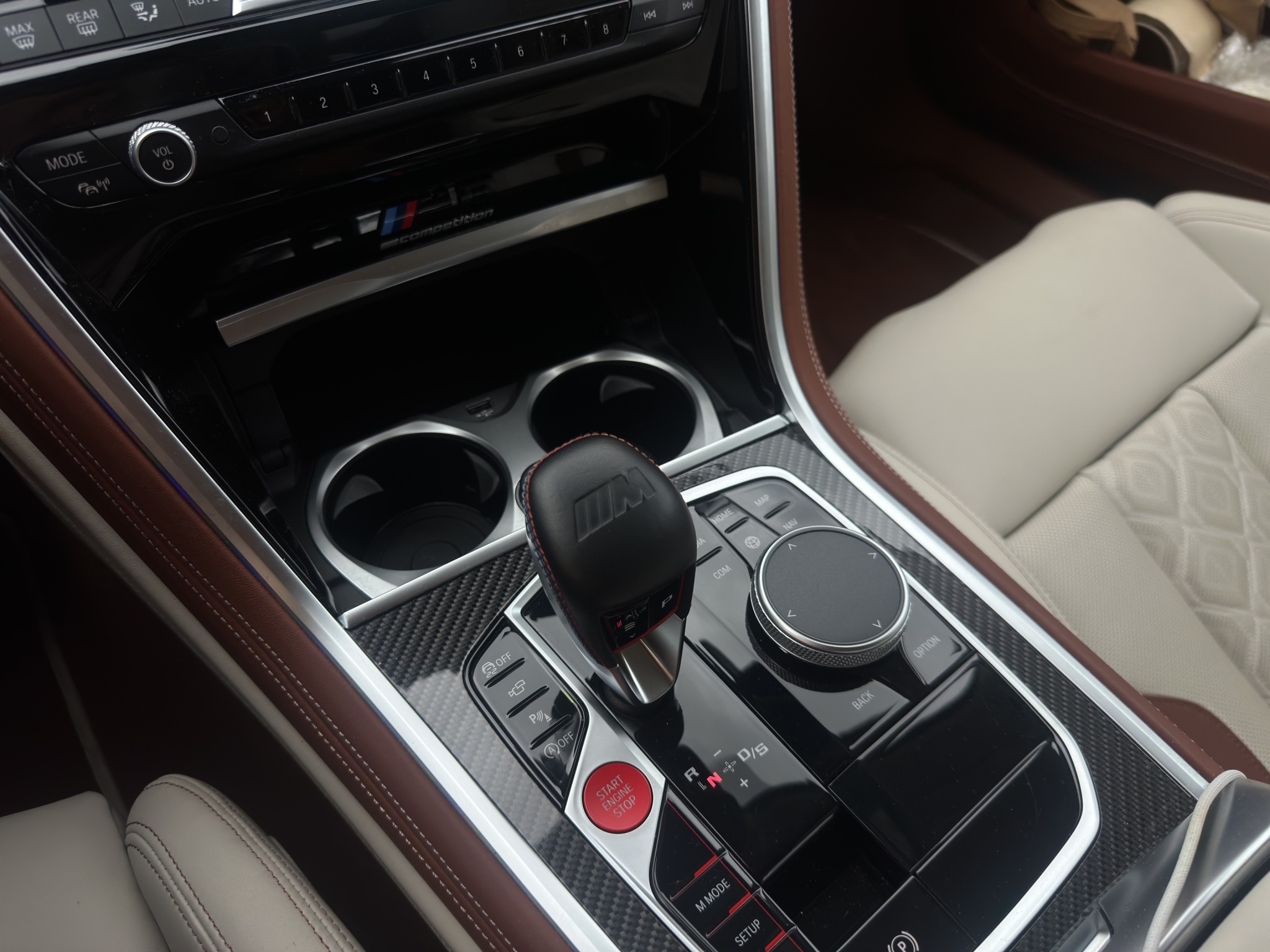 BMW M8 17