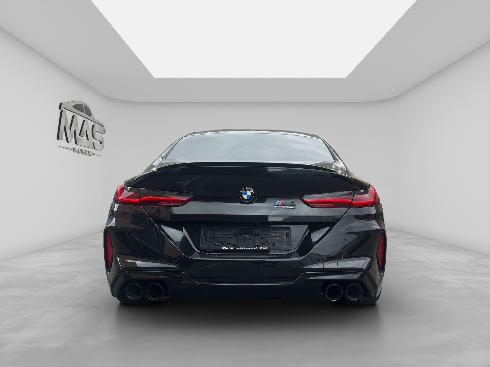 BMW M8 5