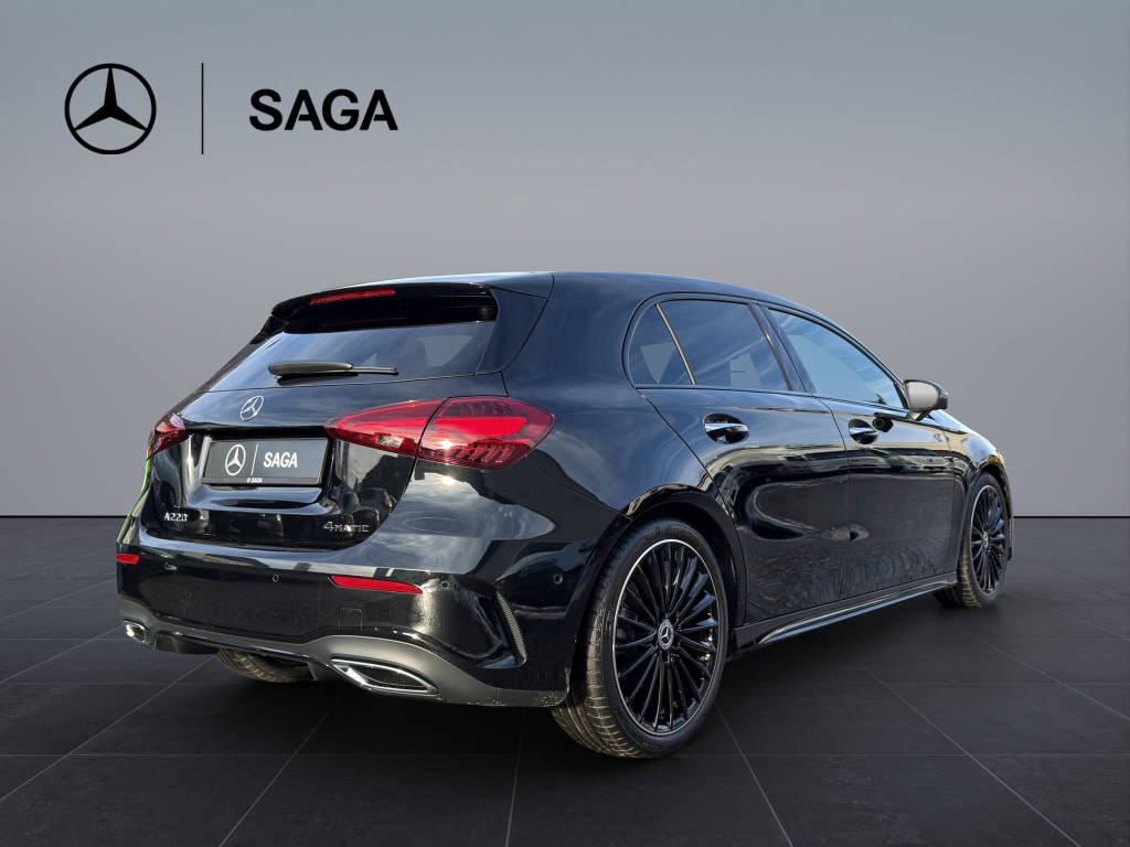 MERCEDES-BENZ A 220 AMG Line 4matic - 7