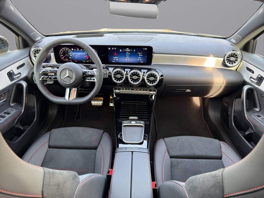 MERCEDES-BENZ A 220 AMG Line 4matic - 10