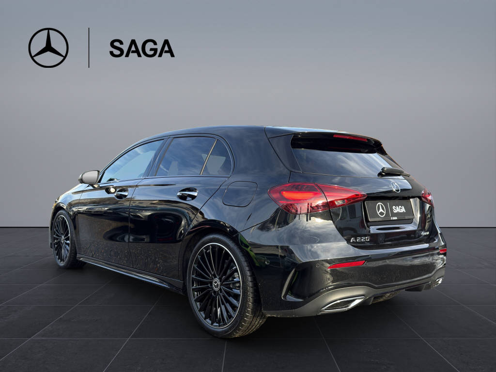 MERCEDES-BENZ A 220 AMG Line 4matic - 5