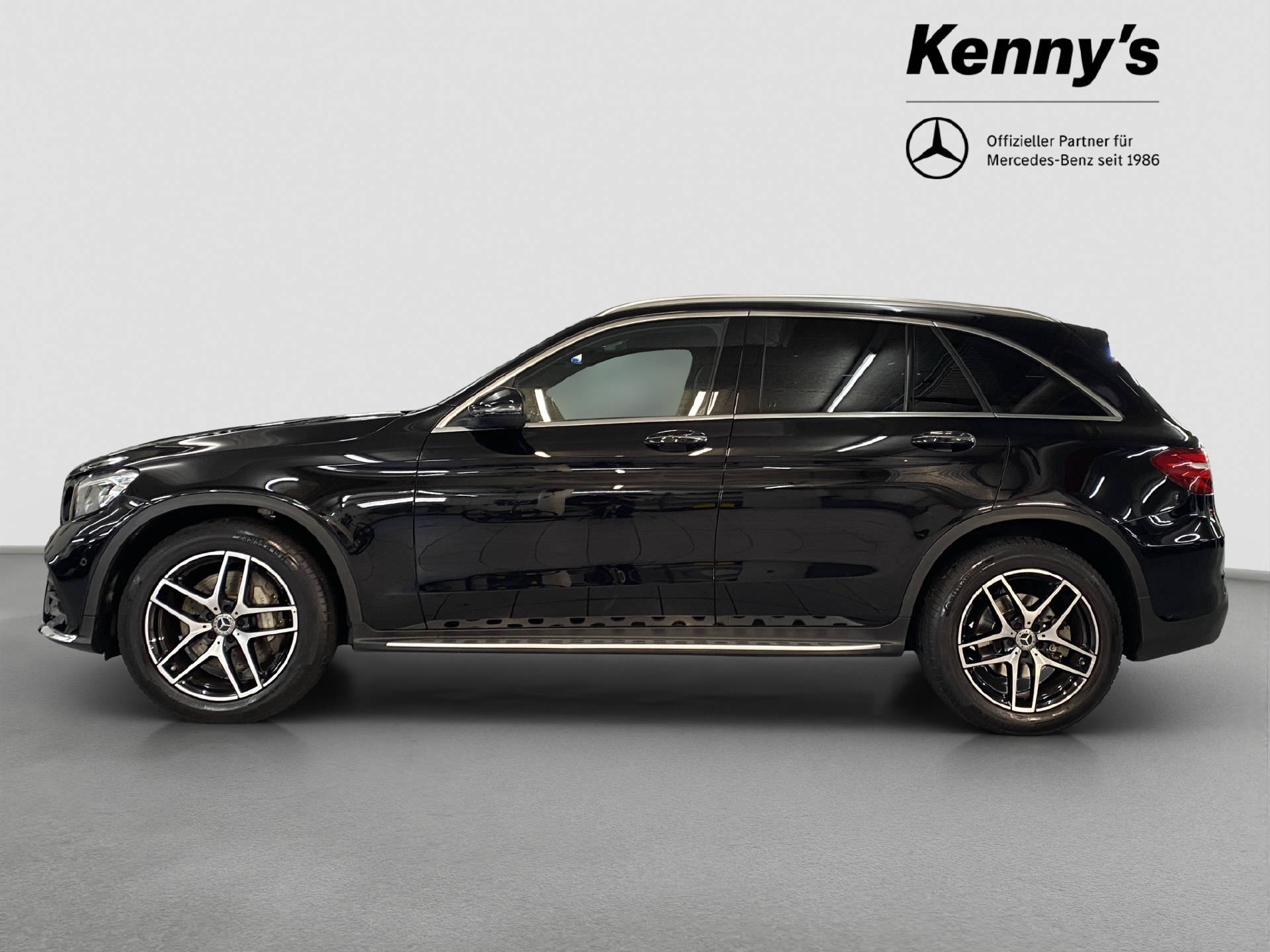 MERCEDES-BENZ GLC 300 AMG Line 4MATIC - 3