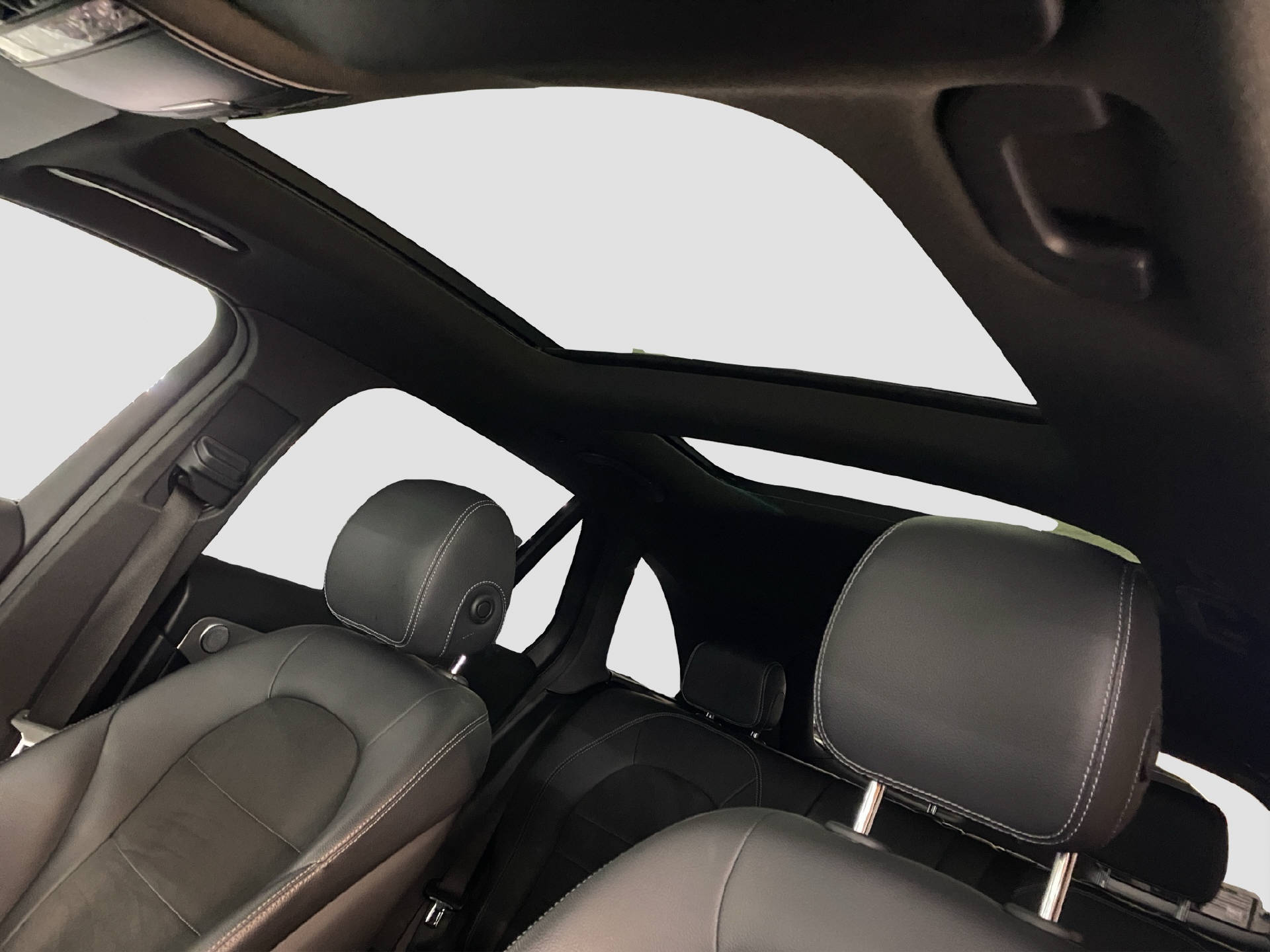 MERCEDES-BENZ GLC 300 AMG Line 4MATIC - 11