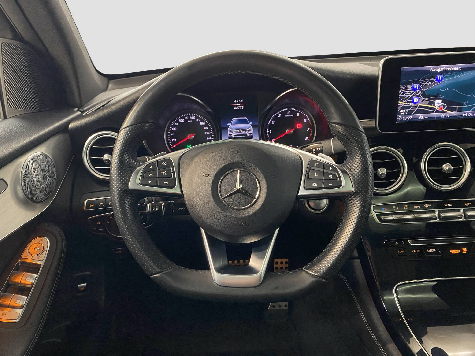 MERCEDES-BENZ GLC 300 AMG Line 4MATIC - 9