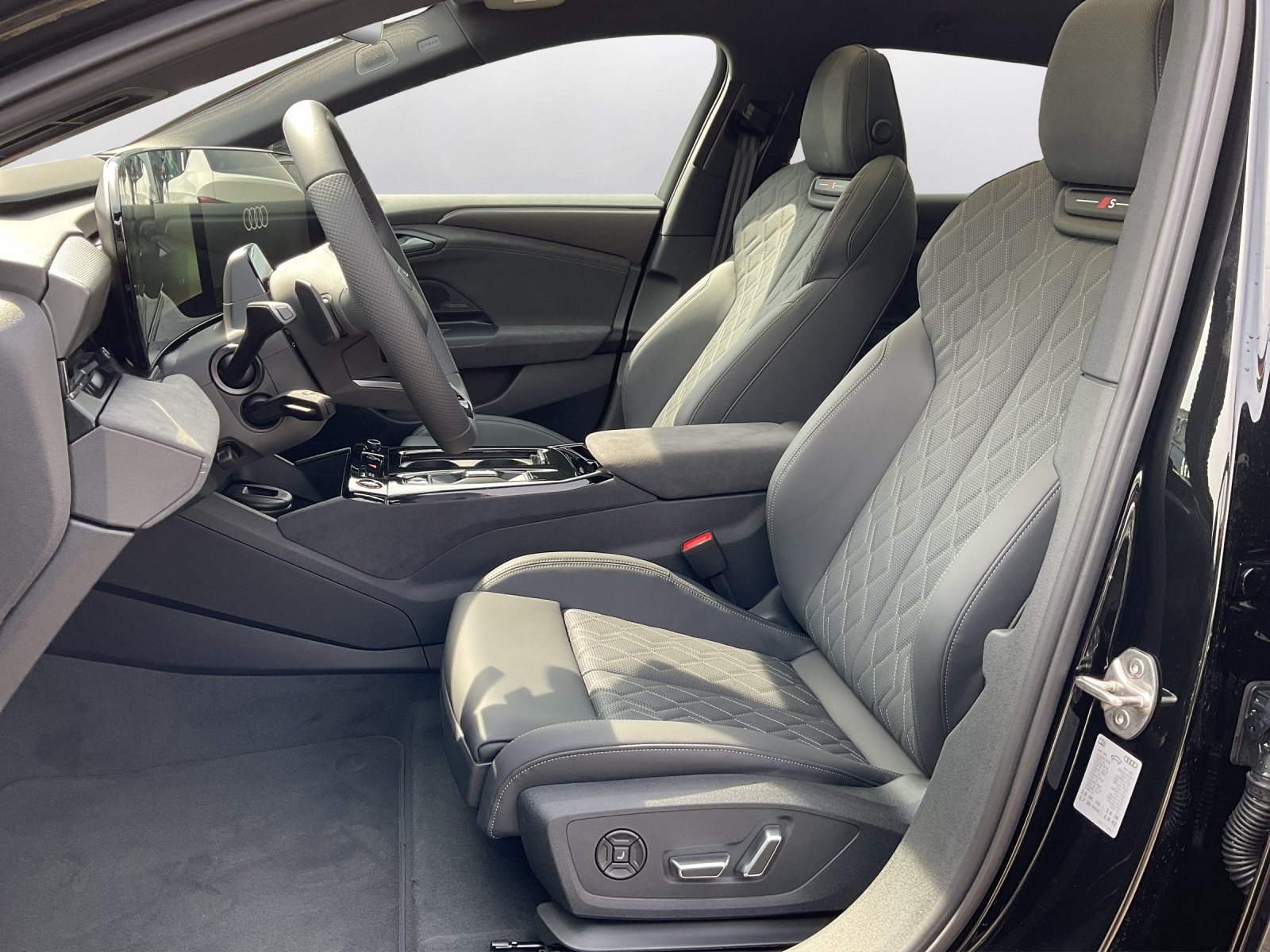 AUDI A6 Avant e-tron quattro - 10