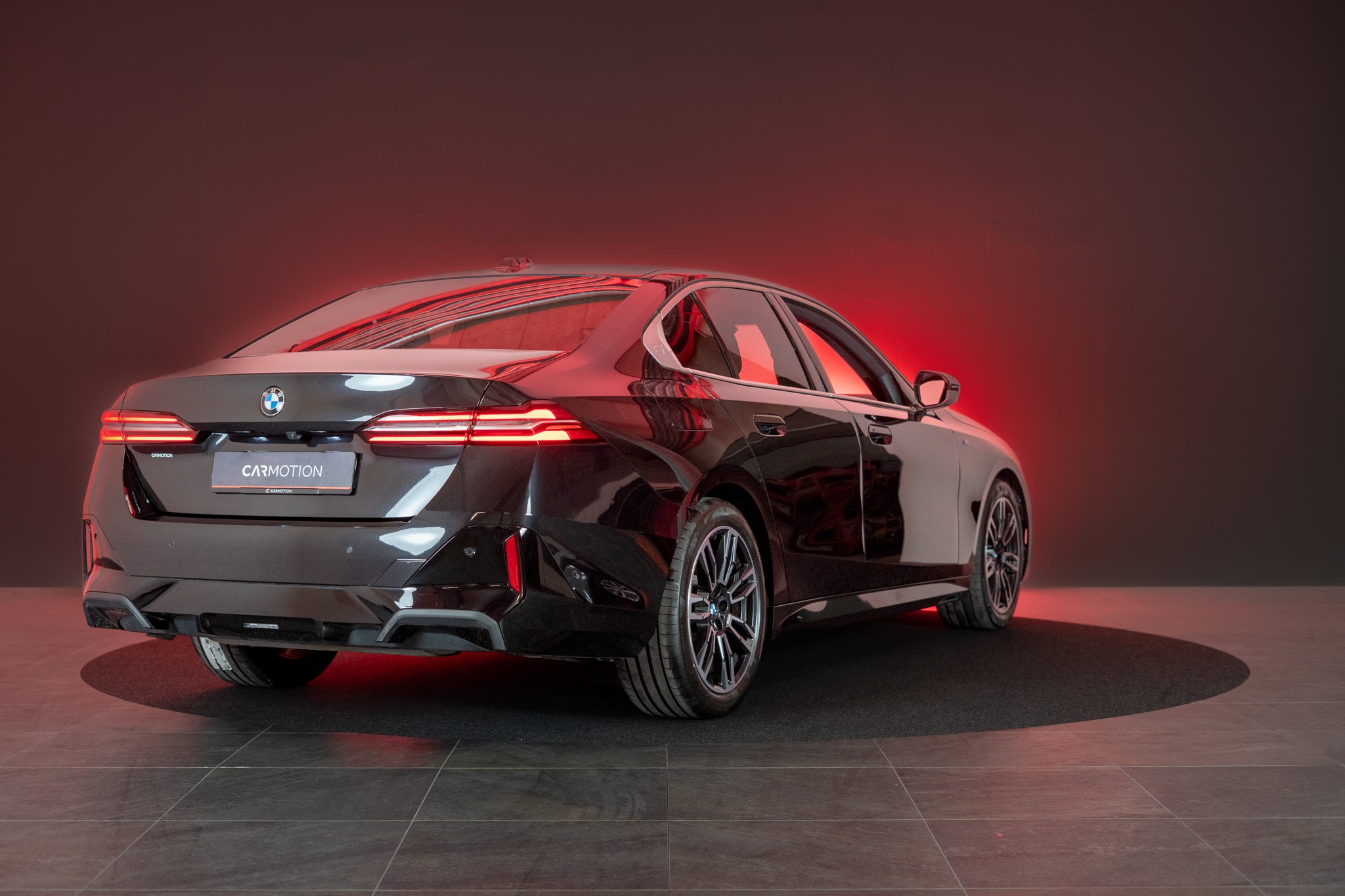 520i M Sport / Iconic Glow / Rückfahrkamera / el.Sitze