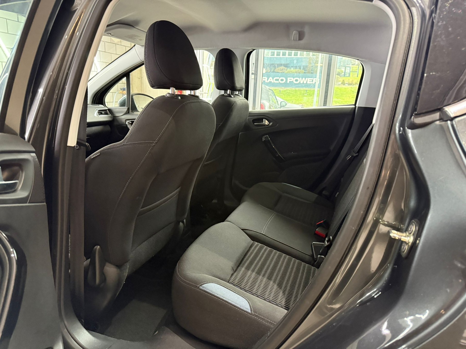 PEUGEOT 208 1.6 VTI Allure Automatik - 12