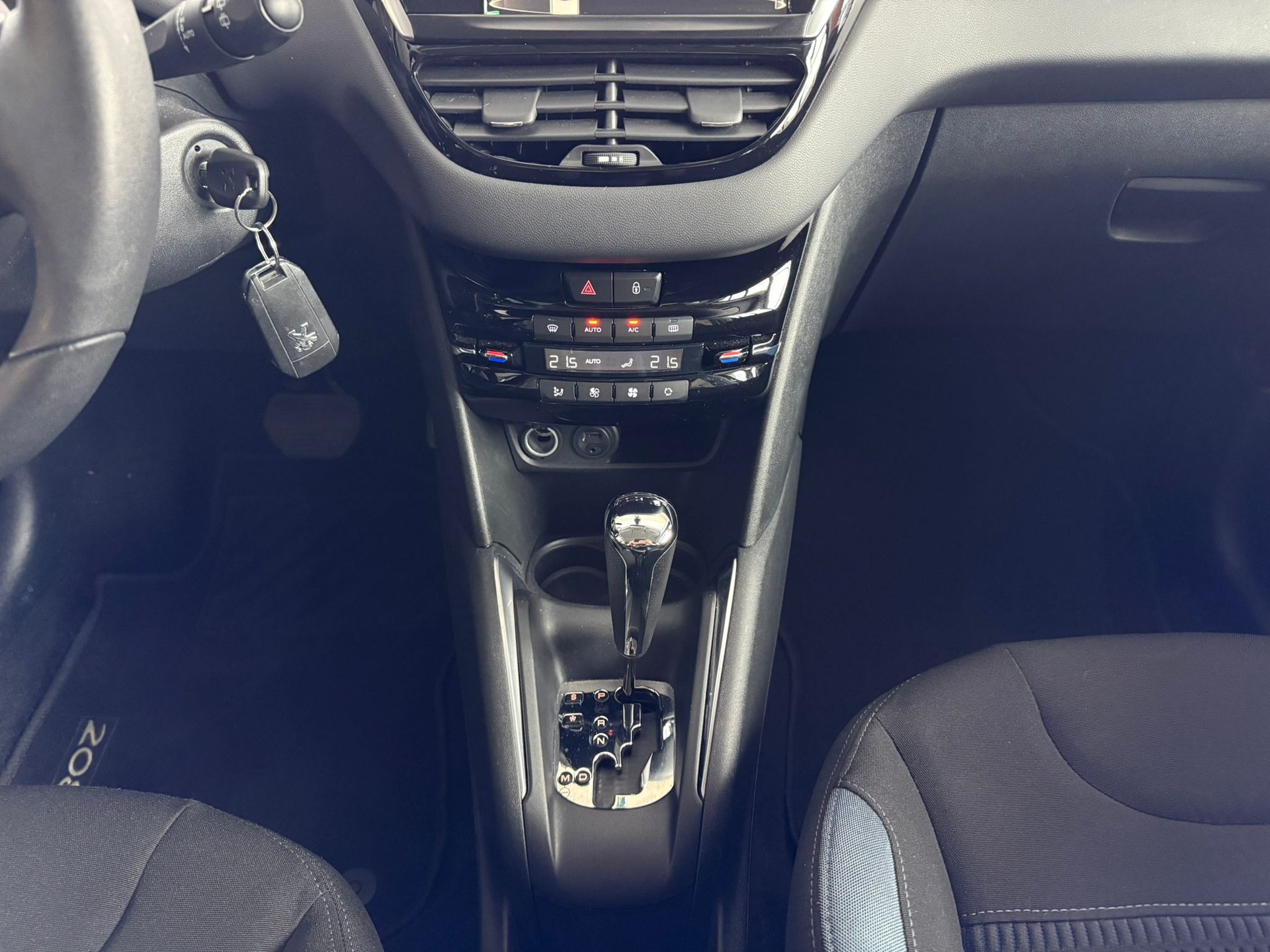 PEUGEOT 208 1.6 VTI Allure Automatik - 10