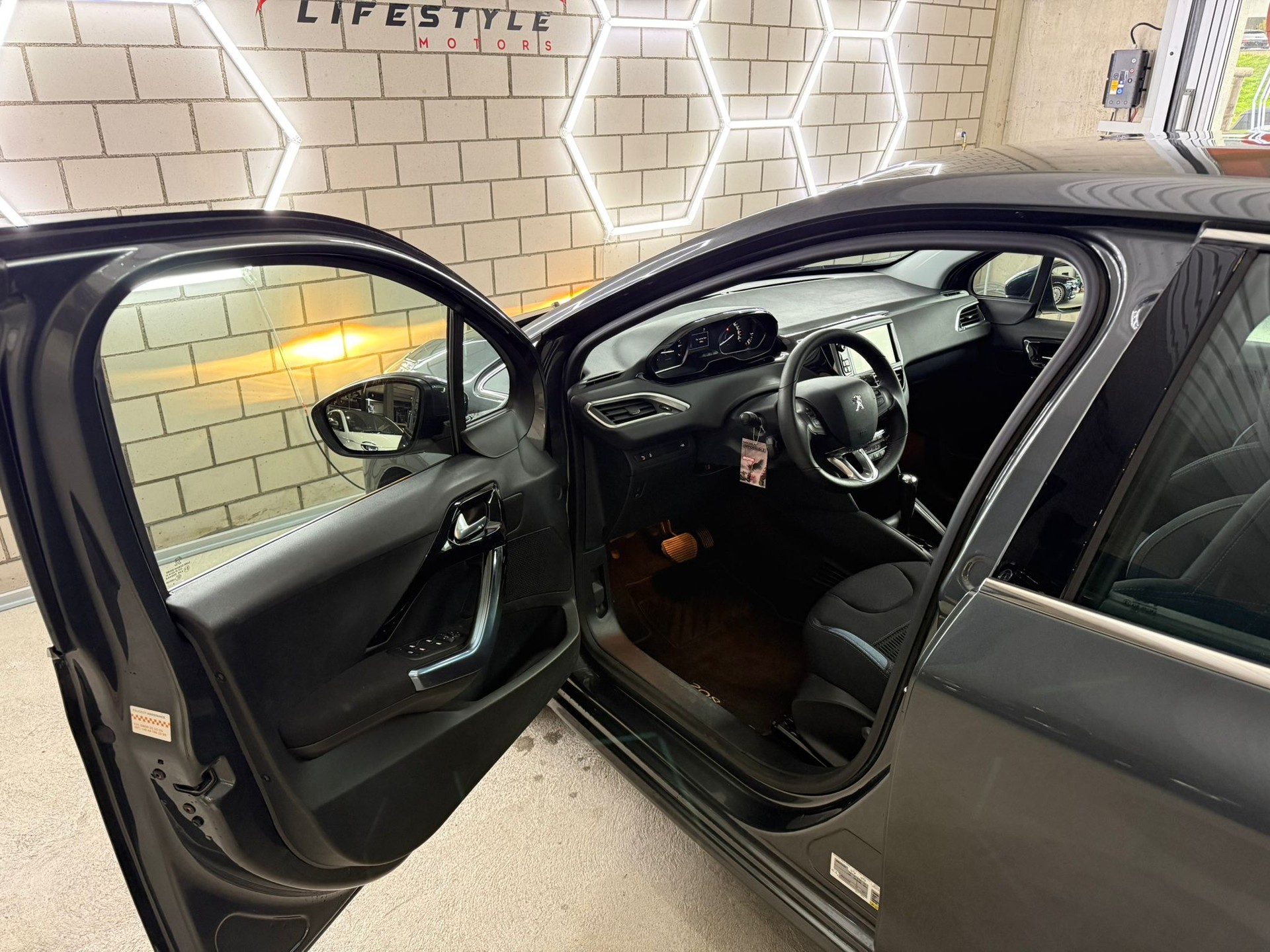 PEUGEOT 208 1.6 VTI Allure Automatik - 5