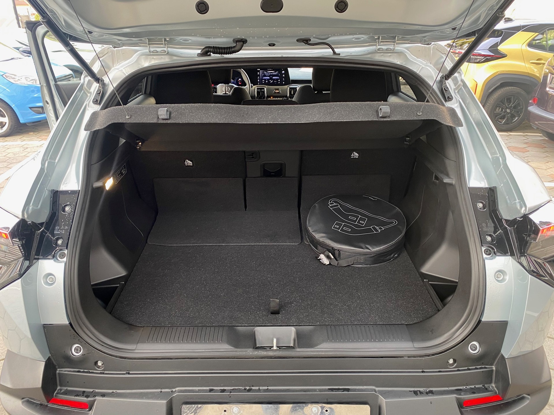 TOYOTA Urban Cruiser 61 kWh Trend AWD - 7