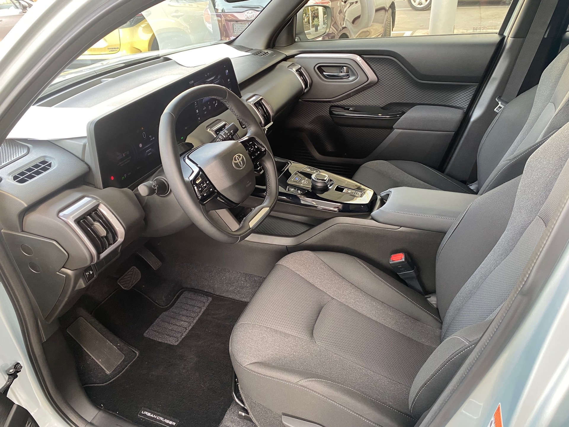 TOYOTA Urban Cruiser 61 kWh Trend AWD - 3