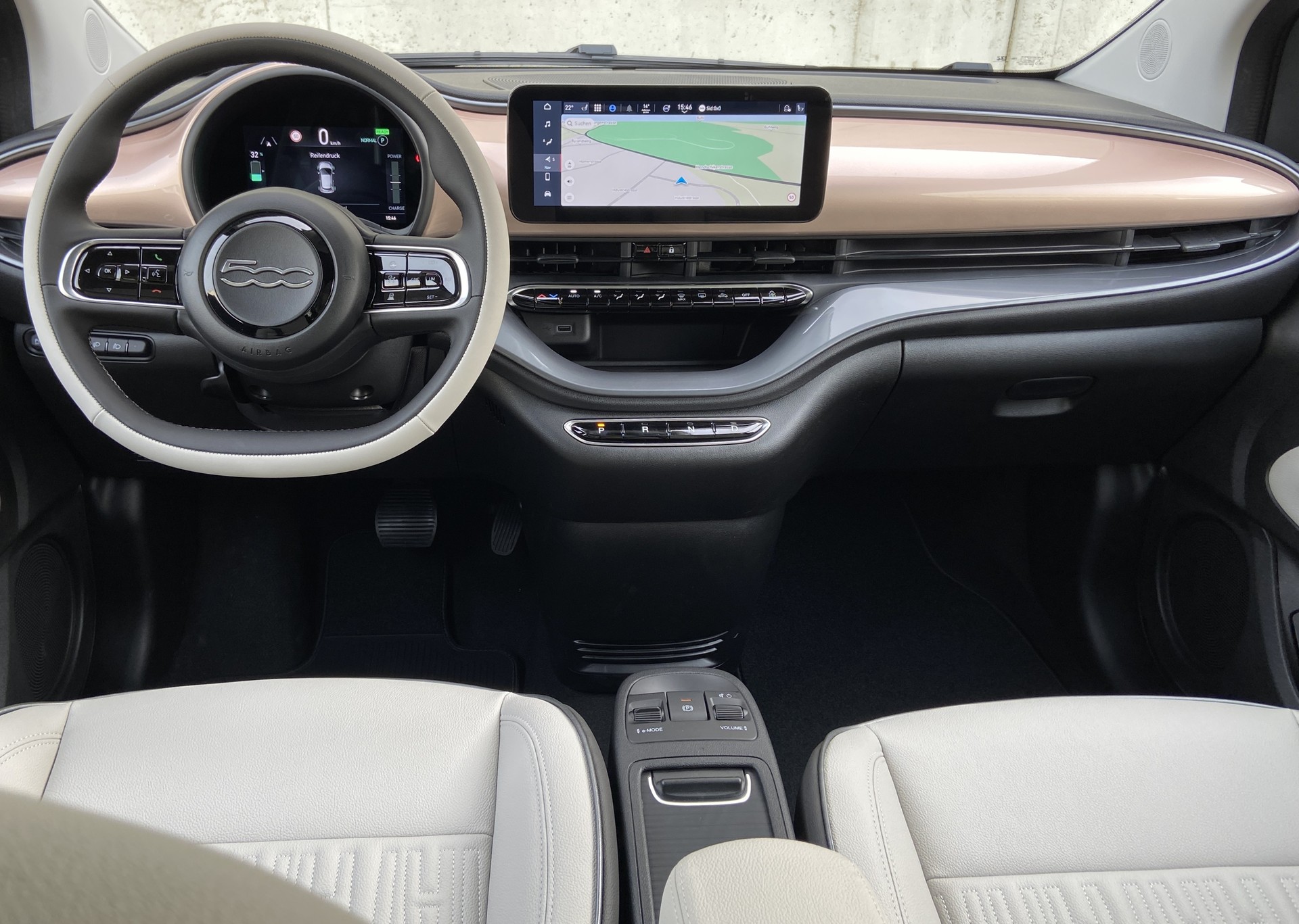 FIAT 500 C electric 87 kW La Prima - 8