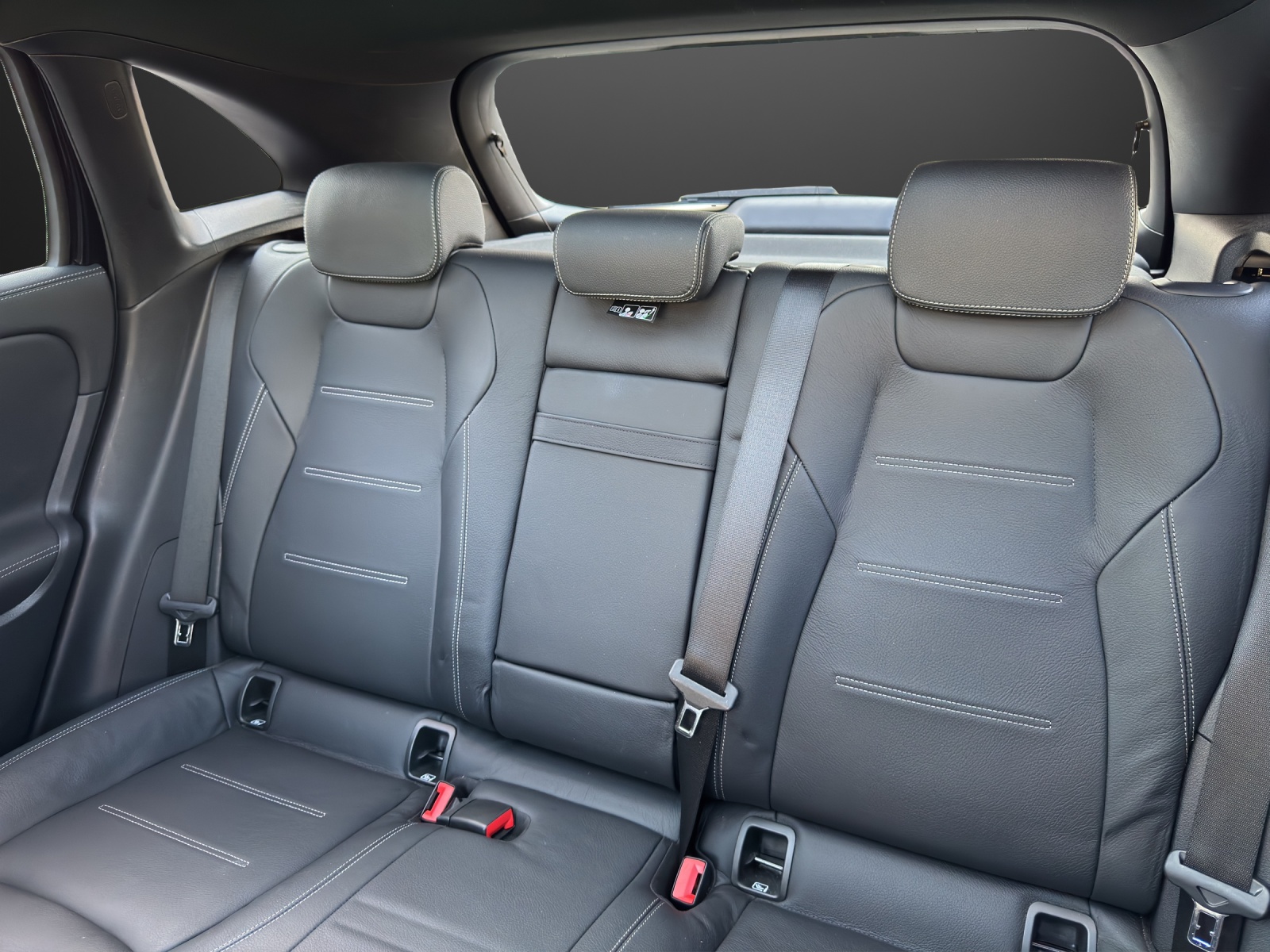 MERCEDES-BENZ EQA 300 AMG Line 4Matic - 15