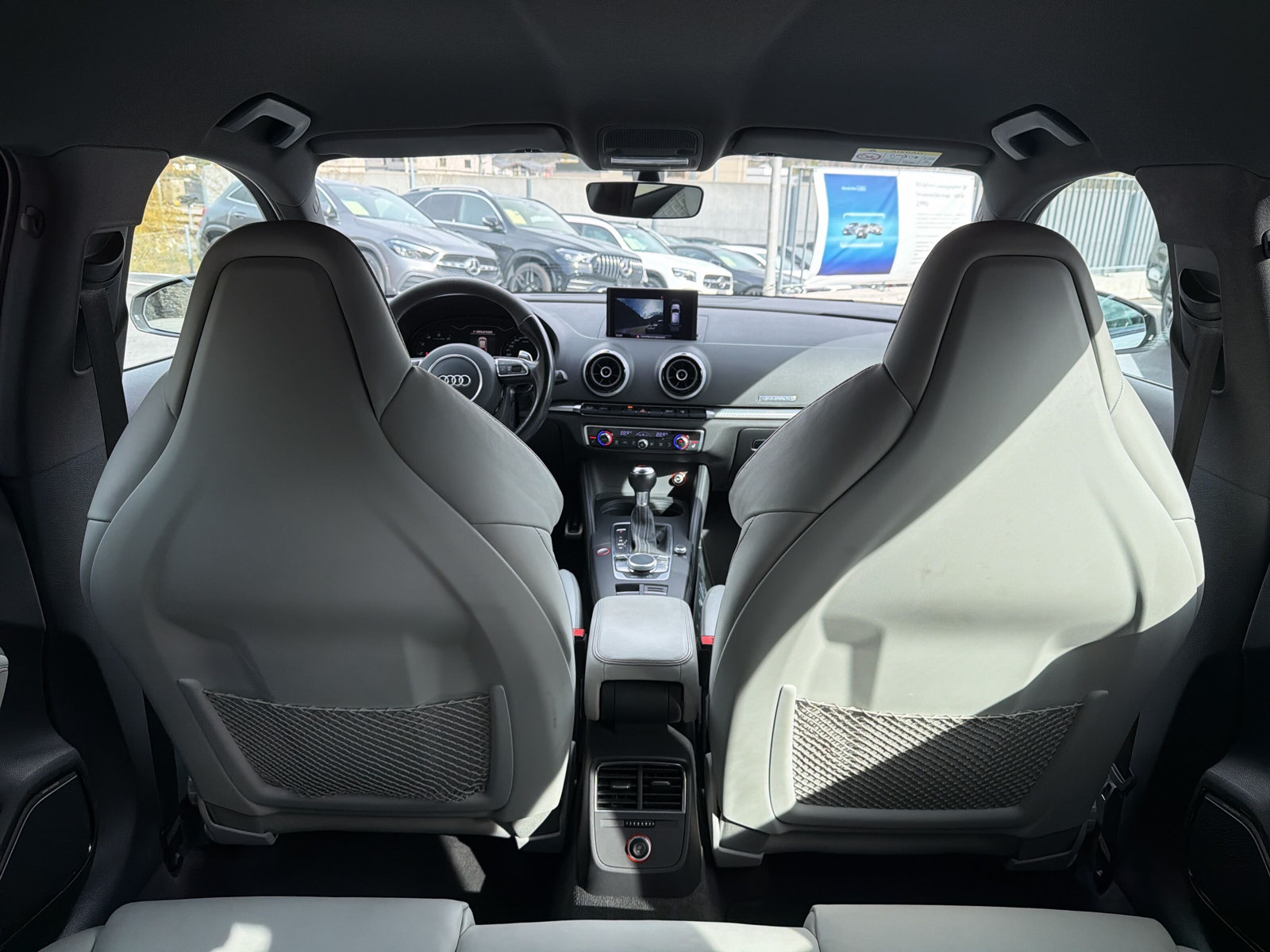 AUDI RS3 2.5 TSI quattro - 24