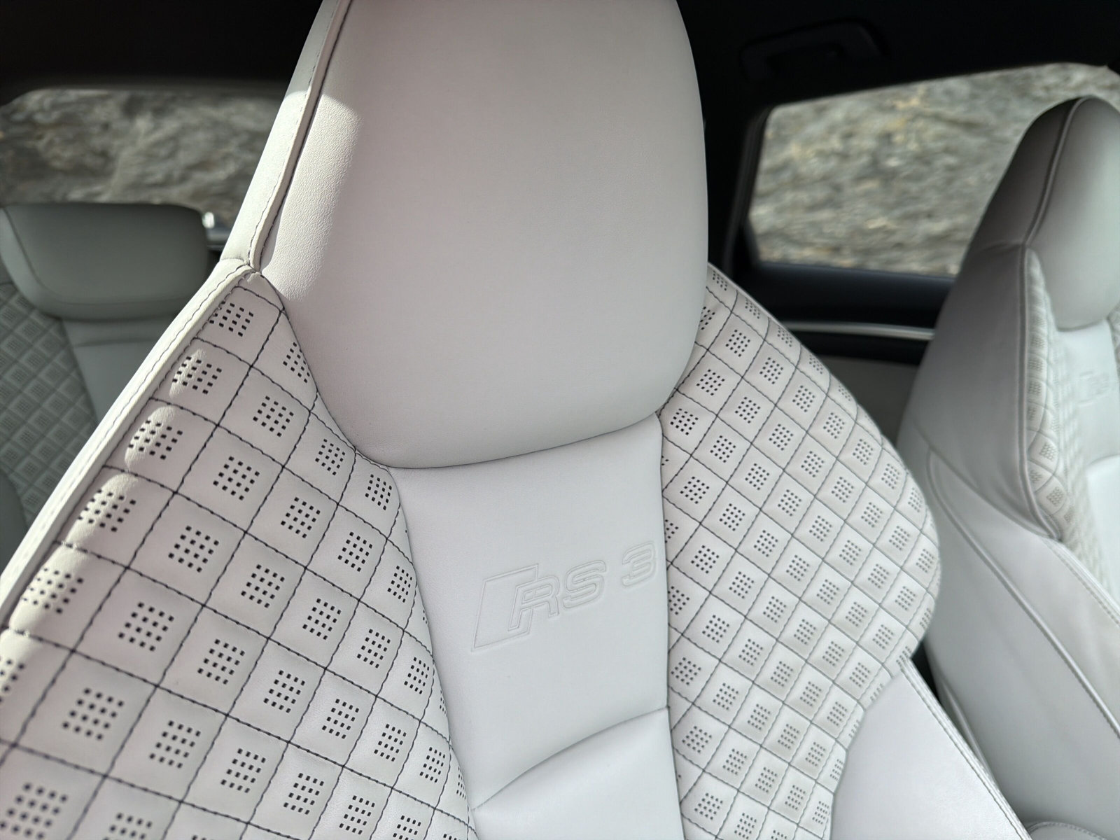 AUDI RS3 2.5 TSI quattro - 23