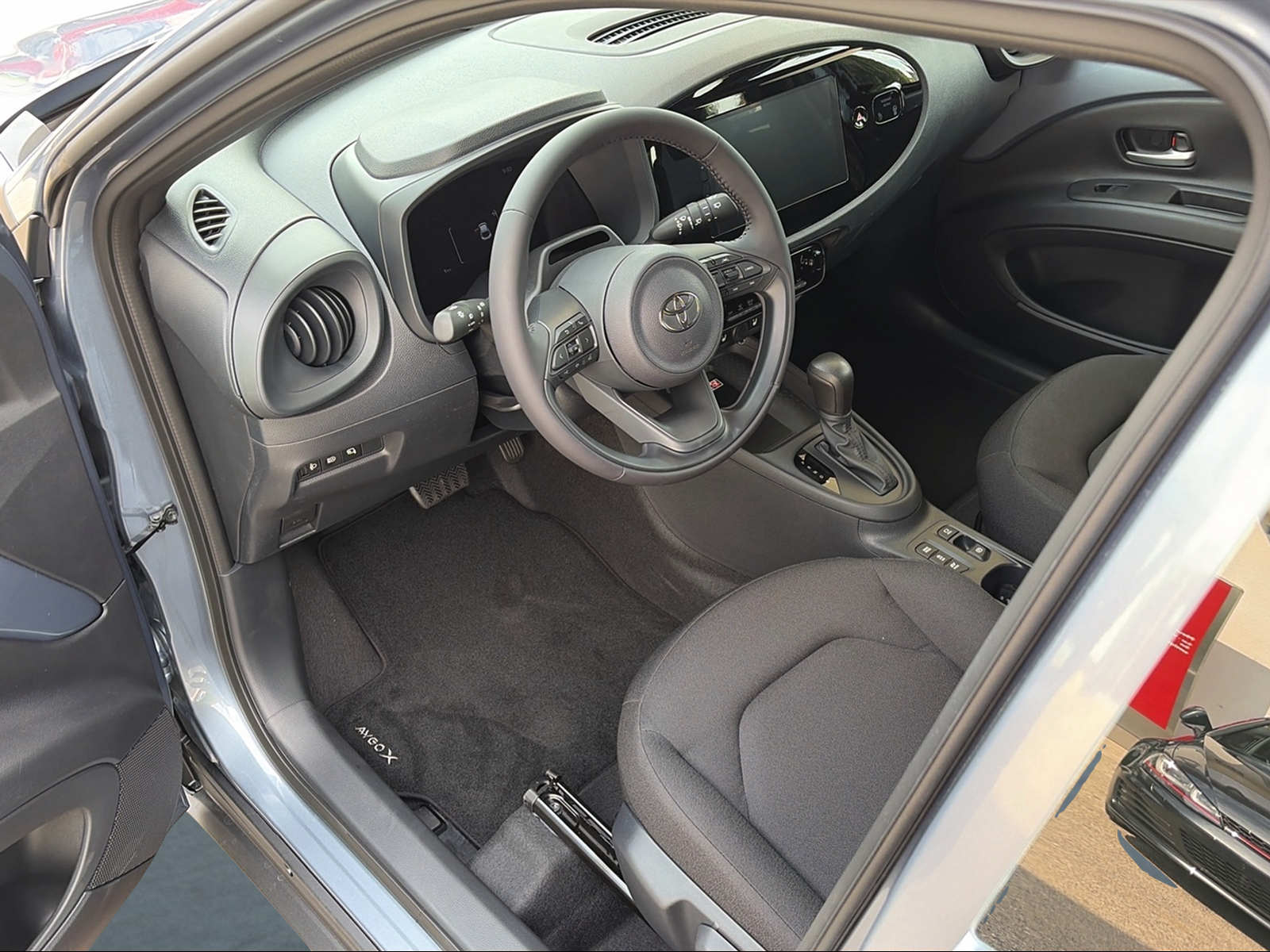 TOYOTA Aygo X 1.5 Comfort e-CVT - 7