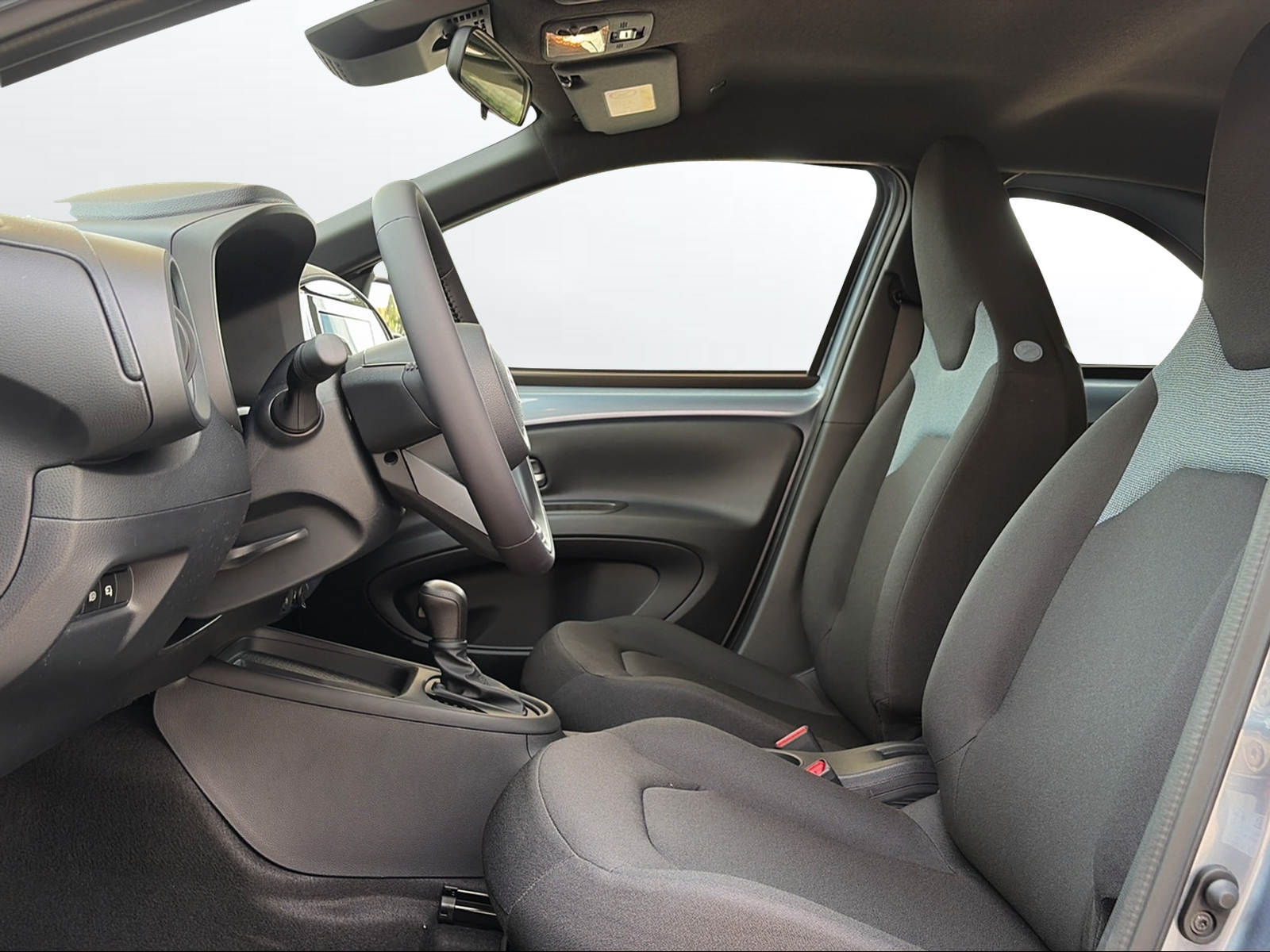 TOYOTA Aygo X 1.5 Comfort e-CVT - 8