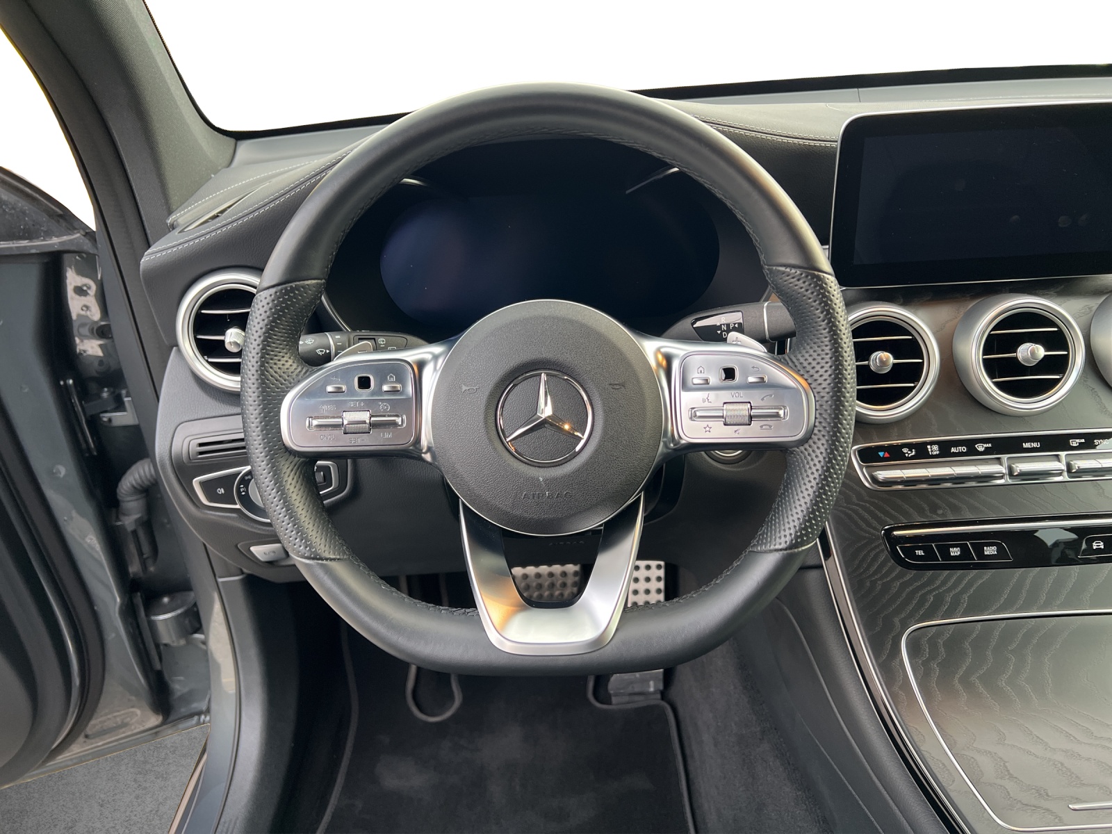 MERCEDES-BENZ GLC 200 AMG Line 4Matic - 11