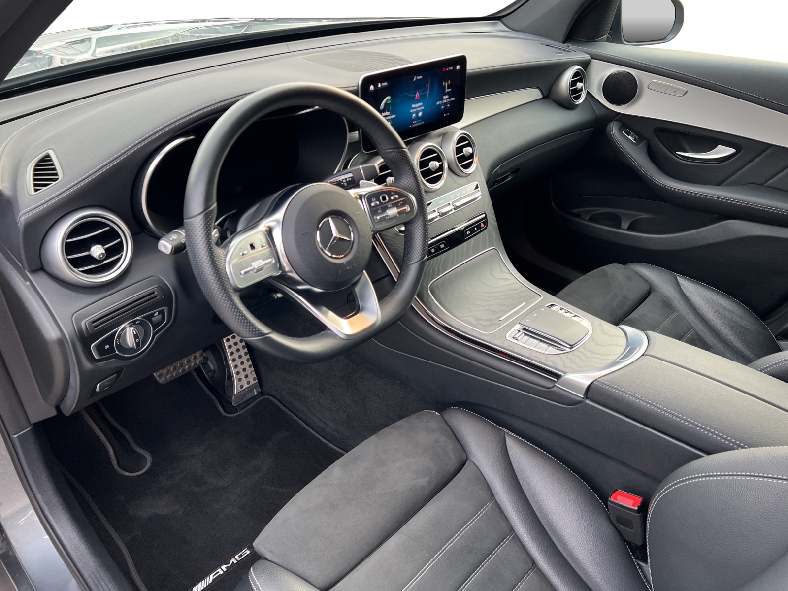 MERCEDES-BENZ GLC 200 AMG Line 4Matic - 15