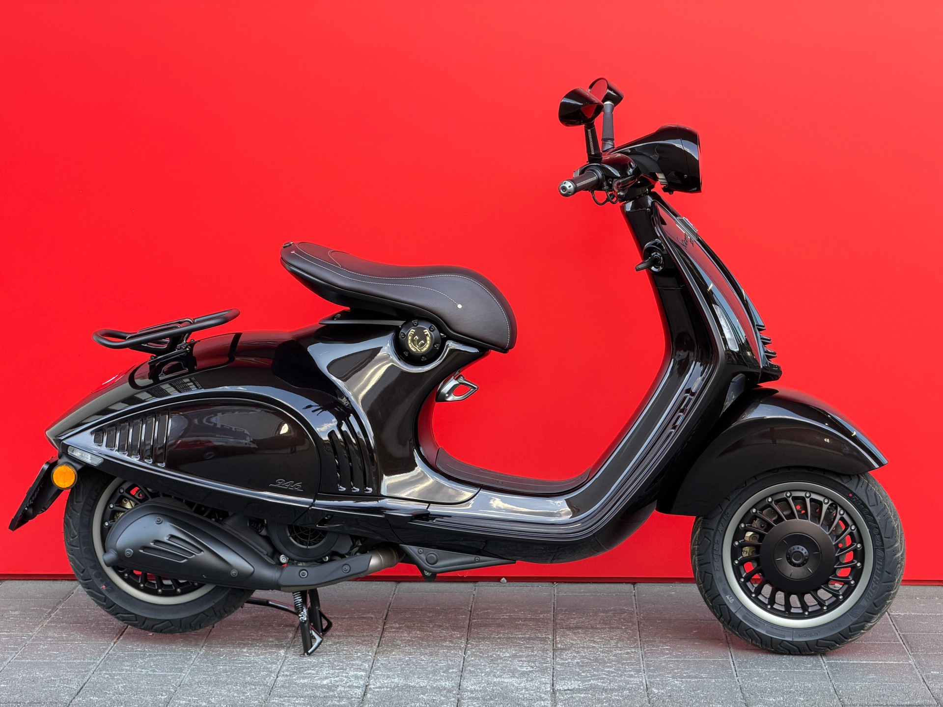 PIAGGIO Vespa 946 Horse - 1
