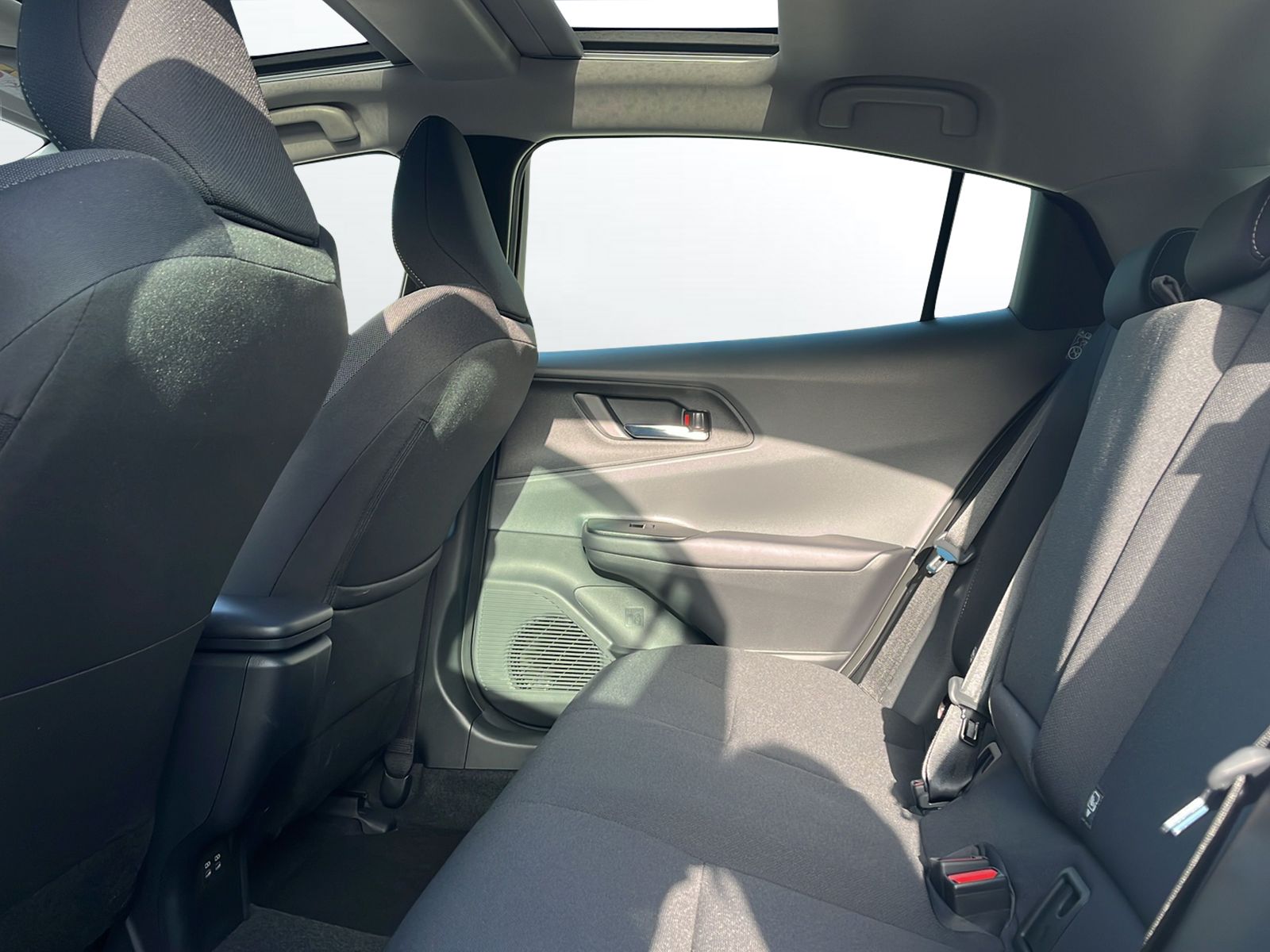 TOYOTA Prius 2.0 VVT-i Plug-in Hybrid Style - 8