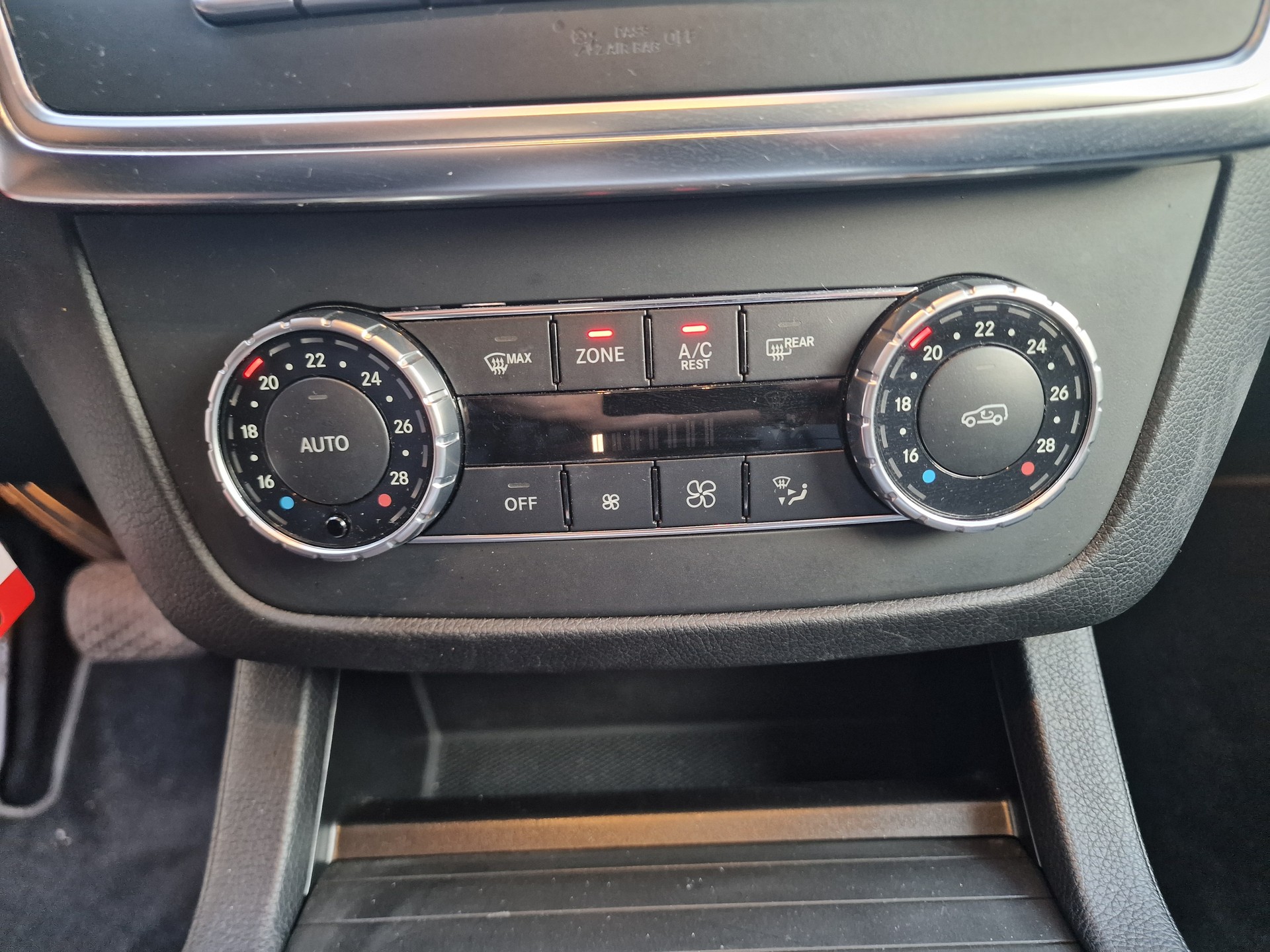 MERCEDES-BENZ ML 350 BlueTEC Executive 4Matic 7G-Tronic 24Mt Gara 8xAlu Standheiz - 24