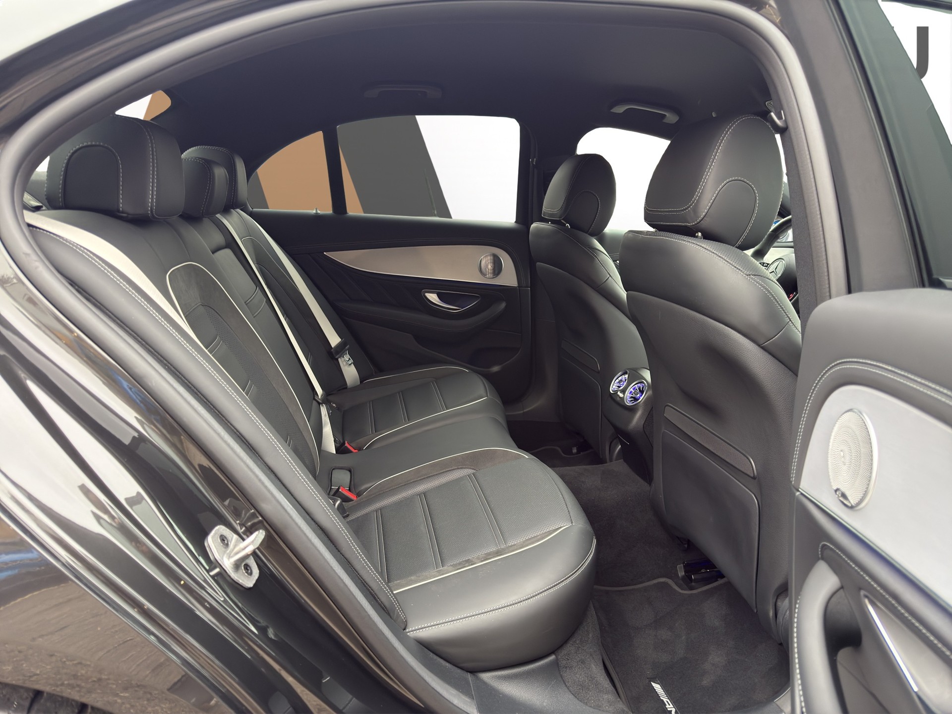 MERCEDES-BENZ E 63 S AMG 4matic+ Speedshift 9G-TCT - 12