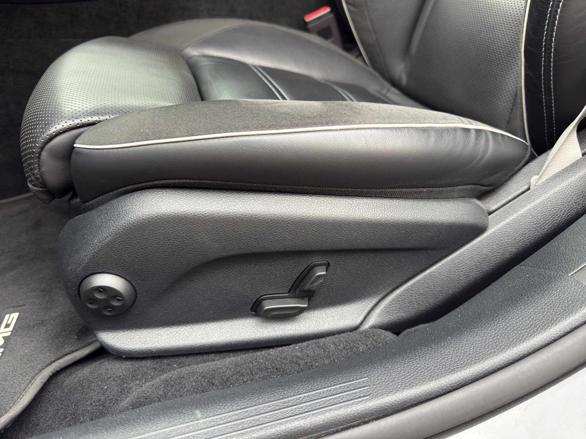 MERCEDES-BENZ E 63 S AMG 4matic+ Speedshift 9G-TCT - 22