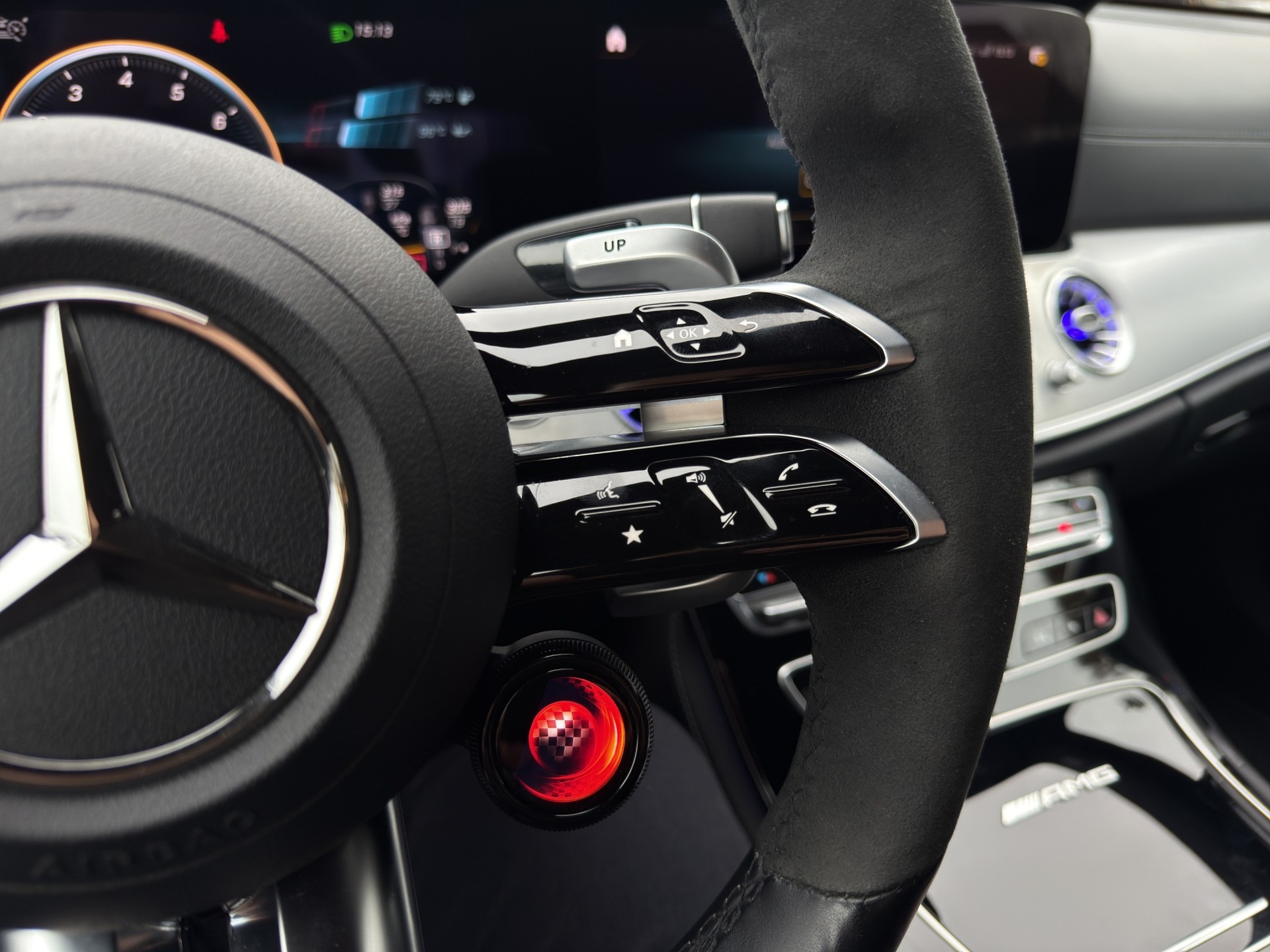 MERCEDES-BENZ E 63 S AMG 4matic+ Speedshift 9G-TCT - 28