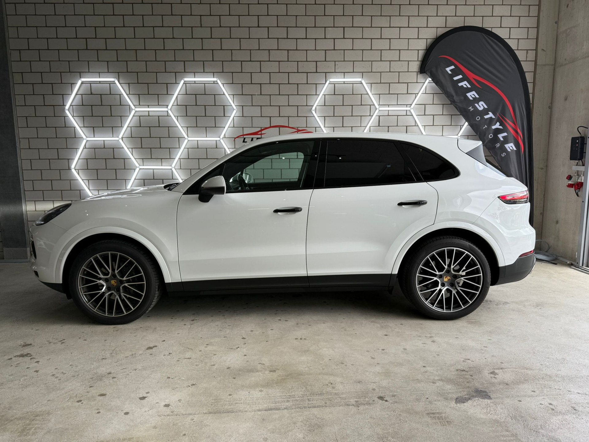 PORSCHE Cayenne - 2