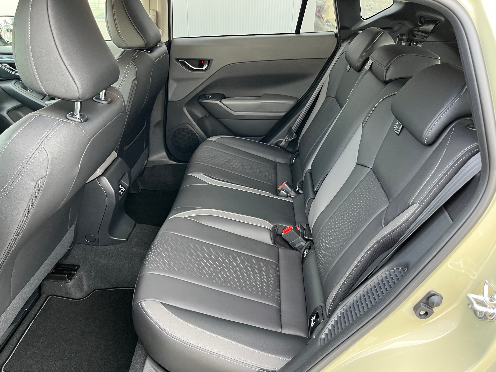 SUBARU Crosstrek 2.0 e-Boxer Luxury AWD Lineartronic - 12