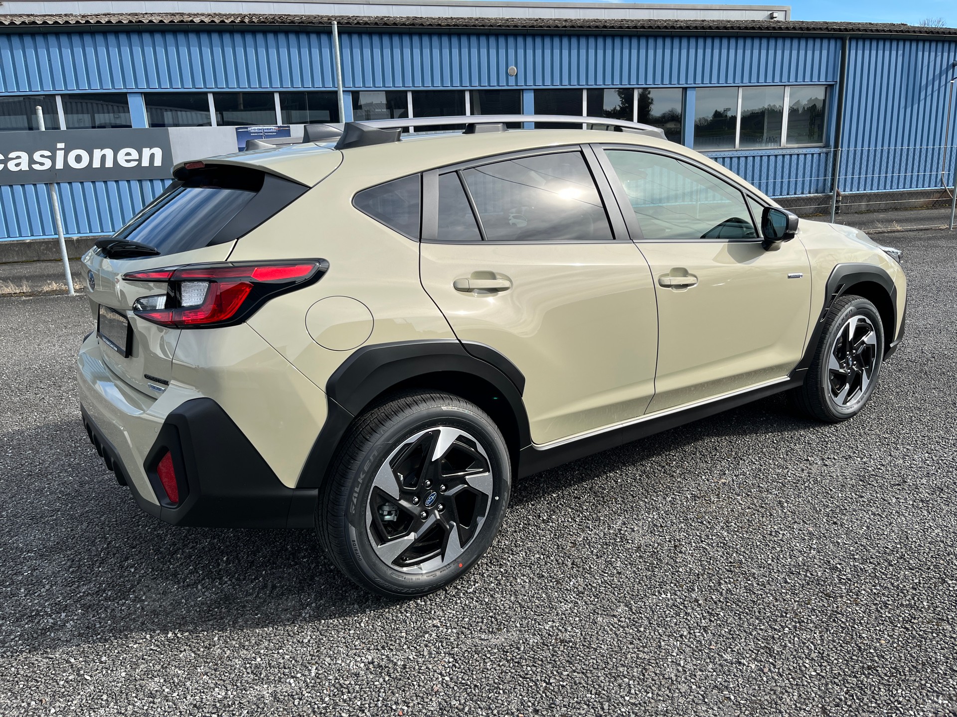 SUBARU Crosstrek 2.0 e-Boxer Luxury AWD Lineartronic - 17