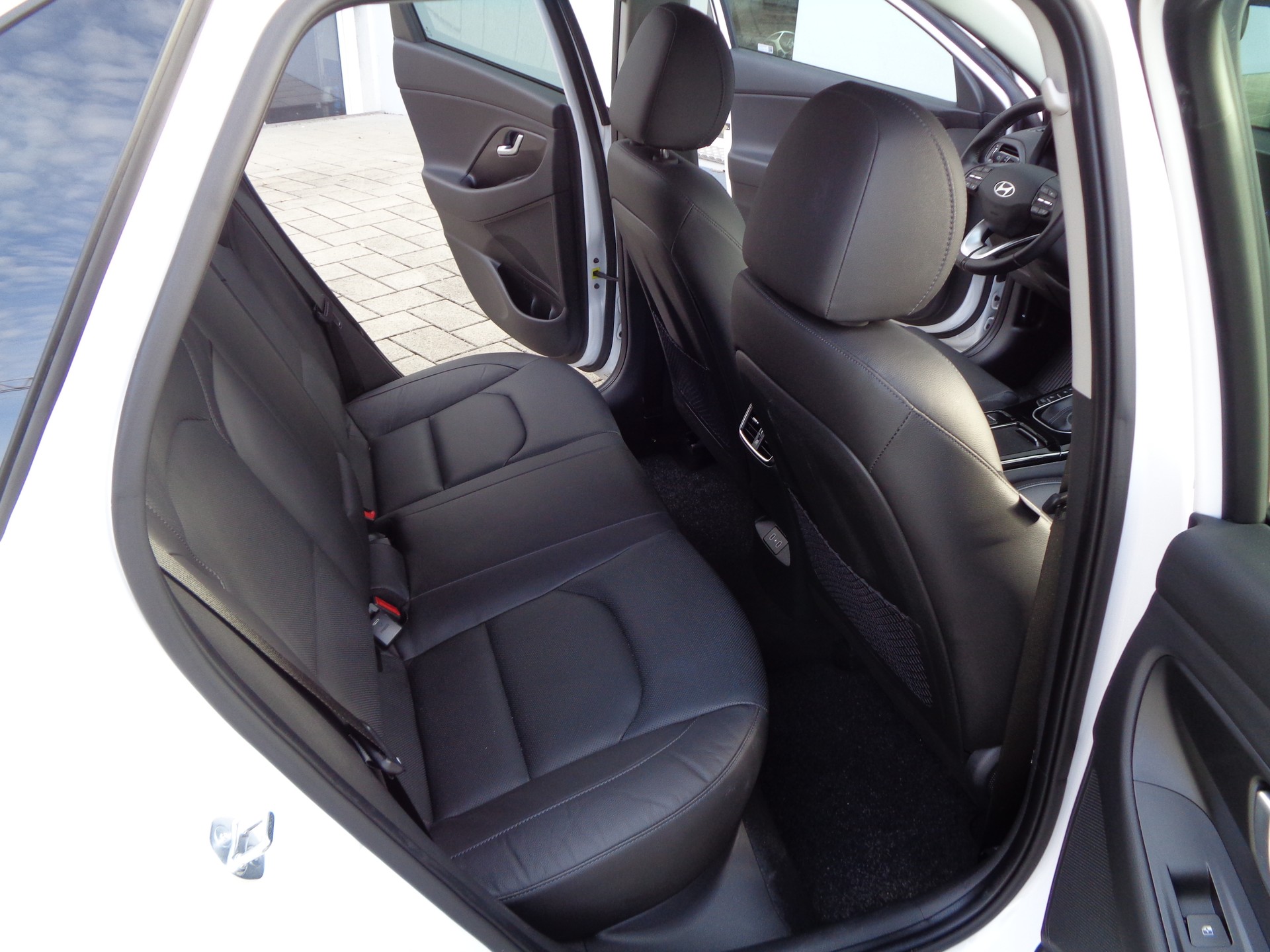 HYUNDAI i30 1.5 T-GDi Vertex 48V MH DCT - 12