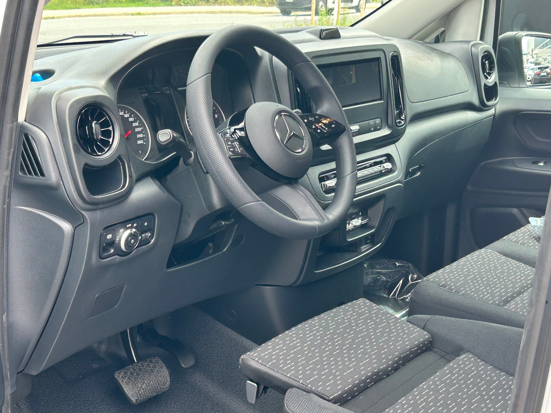 MERCEDES-BENZ Vito 114 CDI KA Lang Worker 4Matic - 13