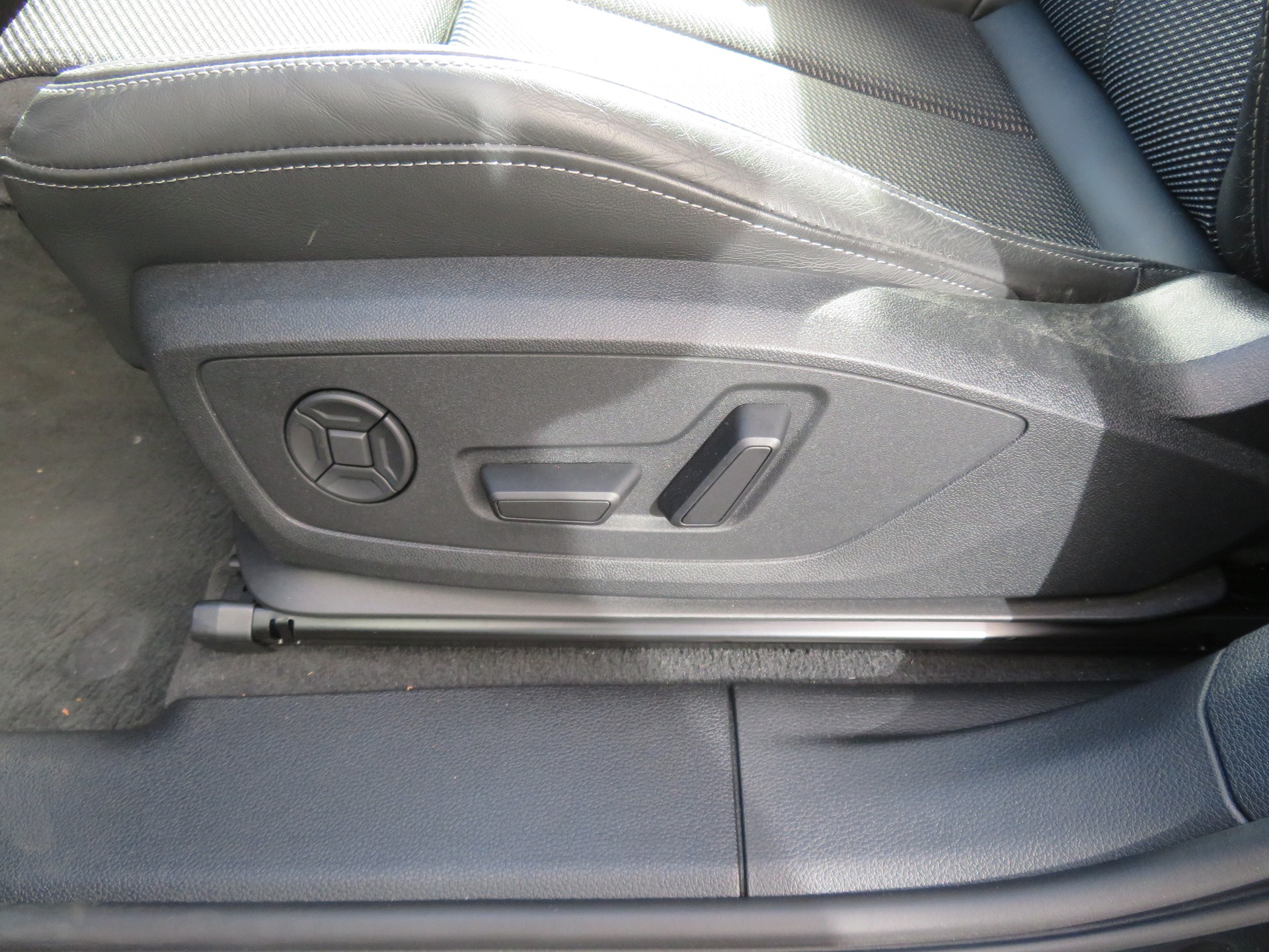 AUDI Q3 40 TFSI "S-LINE" advanced quattro S-tronic - 11