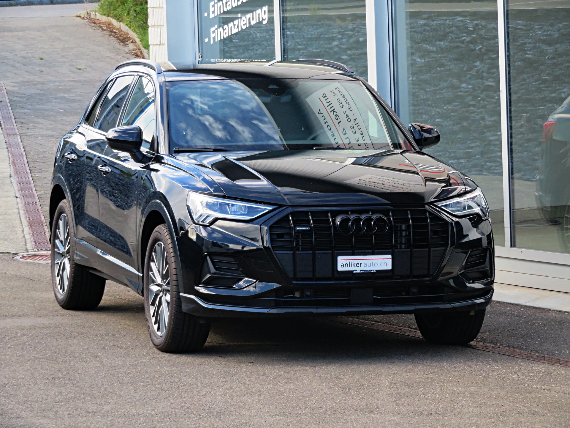 AUDI Q3 40 TFSI "S-LINE" advanced quattro S-tronic - 2