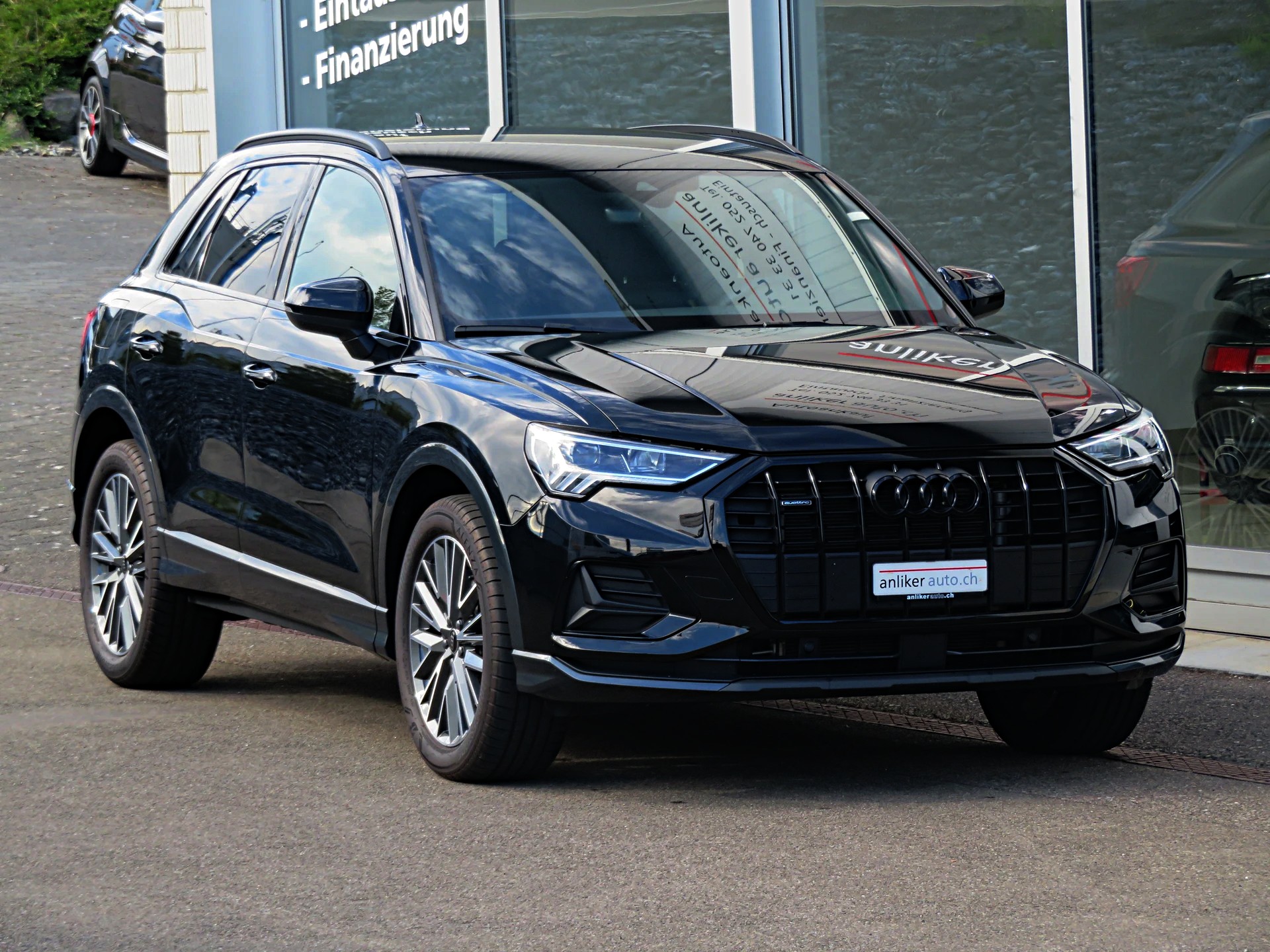 AUDI Q3 40 TFSI "S-LINE" advanced quattro S-tronic