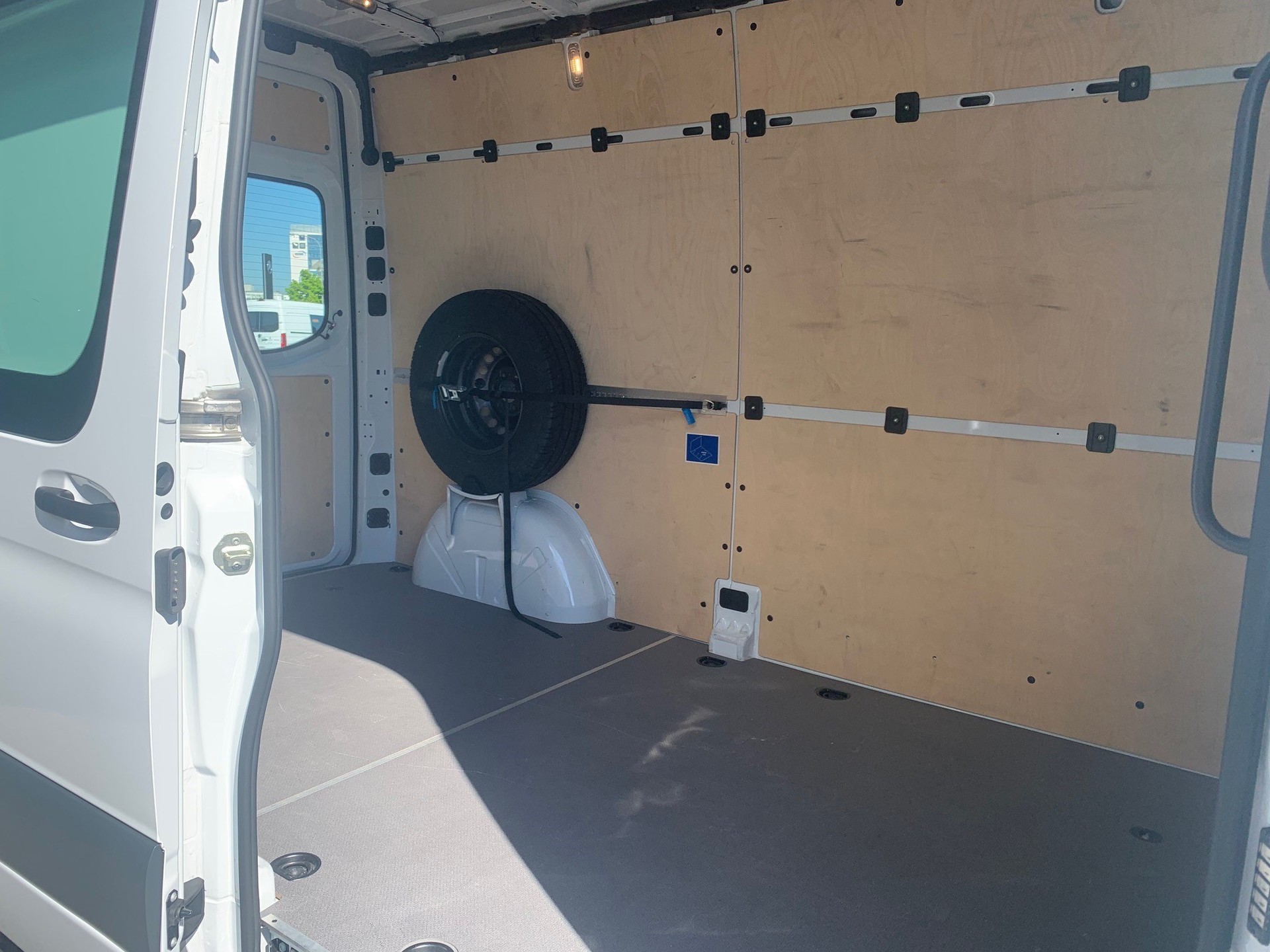 MERCEDES-BENZ eSprinter 312 35kWh Standard - 6