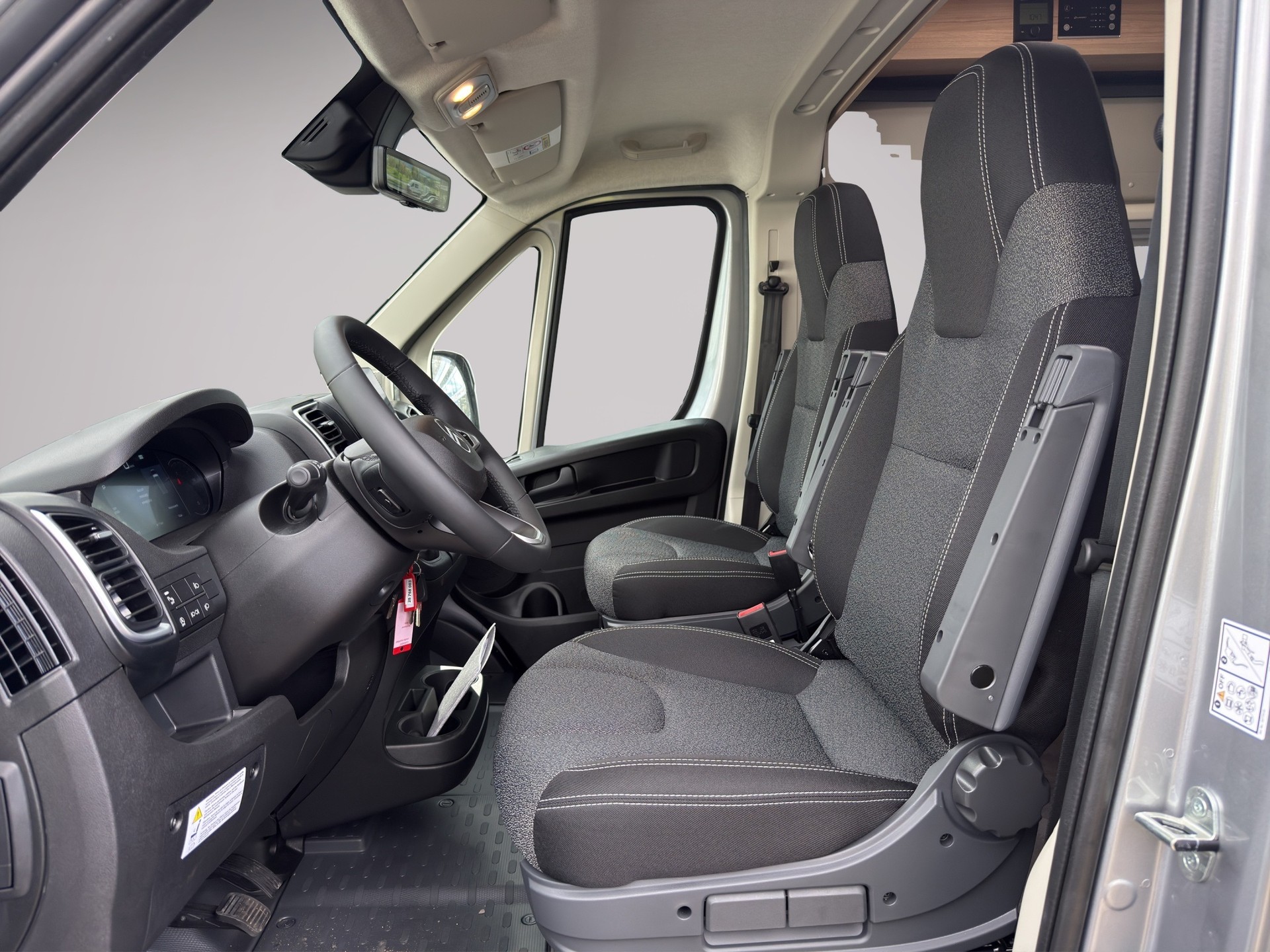 ROADCAR R600 Automatique (régulateur de vitesse adaptatif) - 16