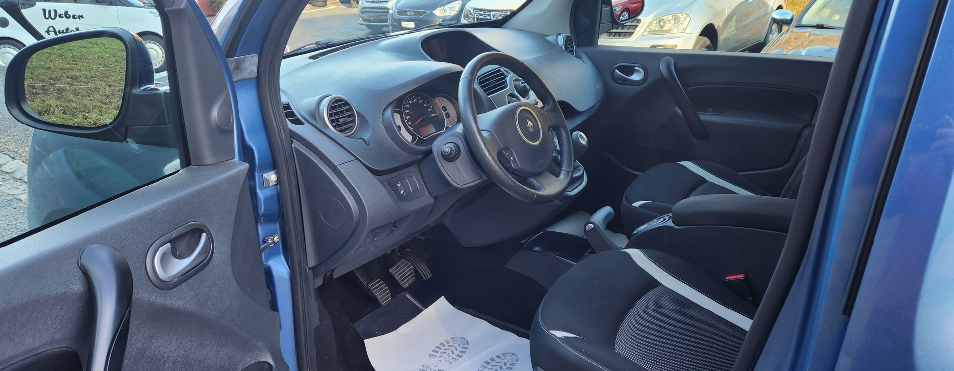 RENAULT Kangoo 1.6 16V Happy Family - 13