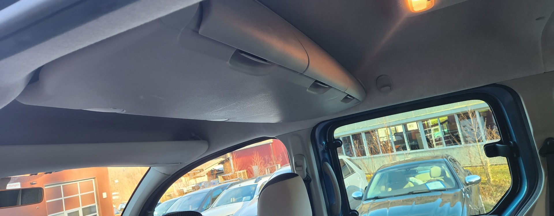 RENAULT Kangoo 1.6 16V Happy Family - 11