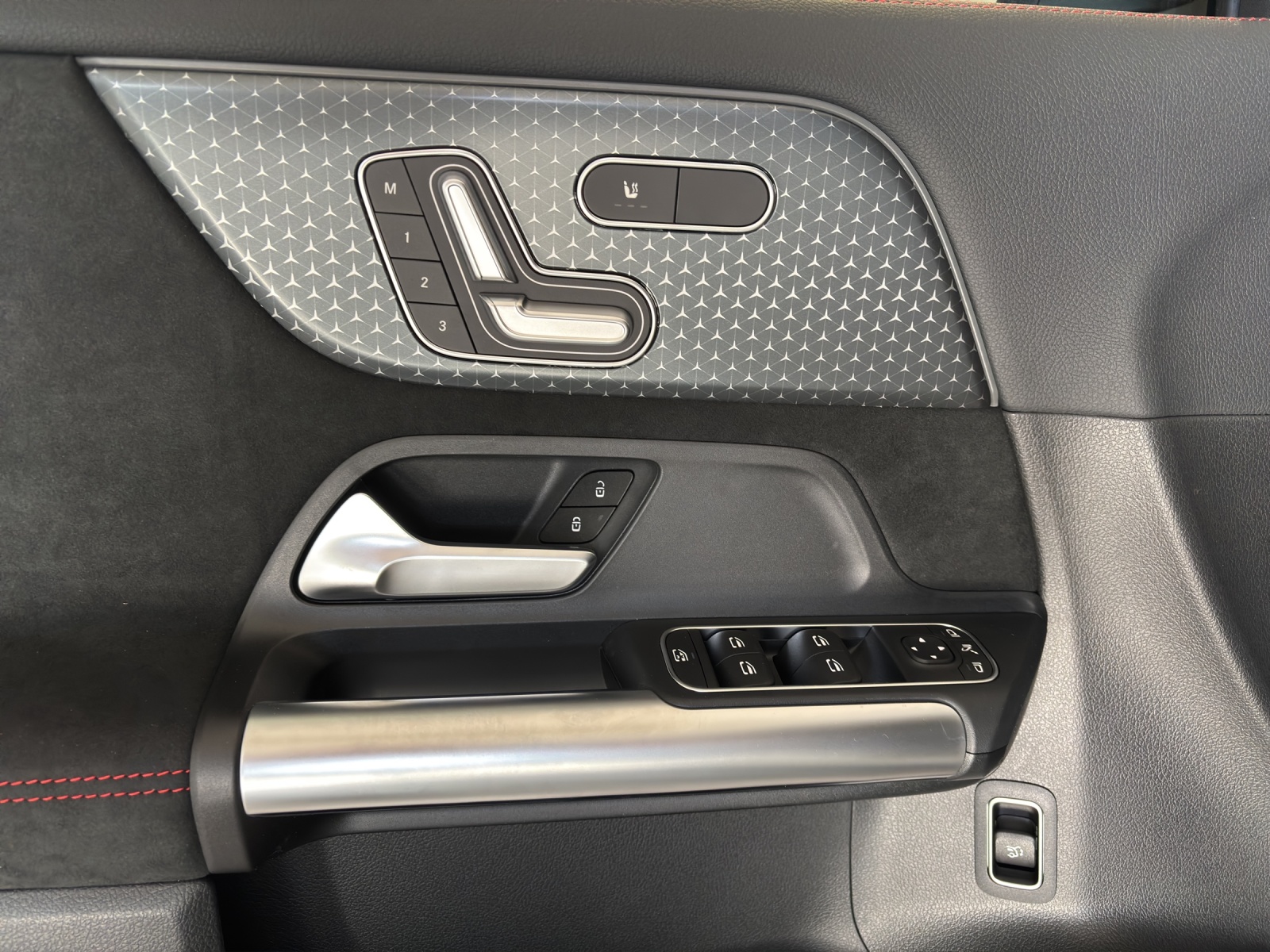 MERCEDES-BENZ EQA 350 66,5 kWh 4Matic Excellence - 11