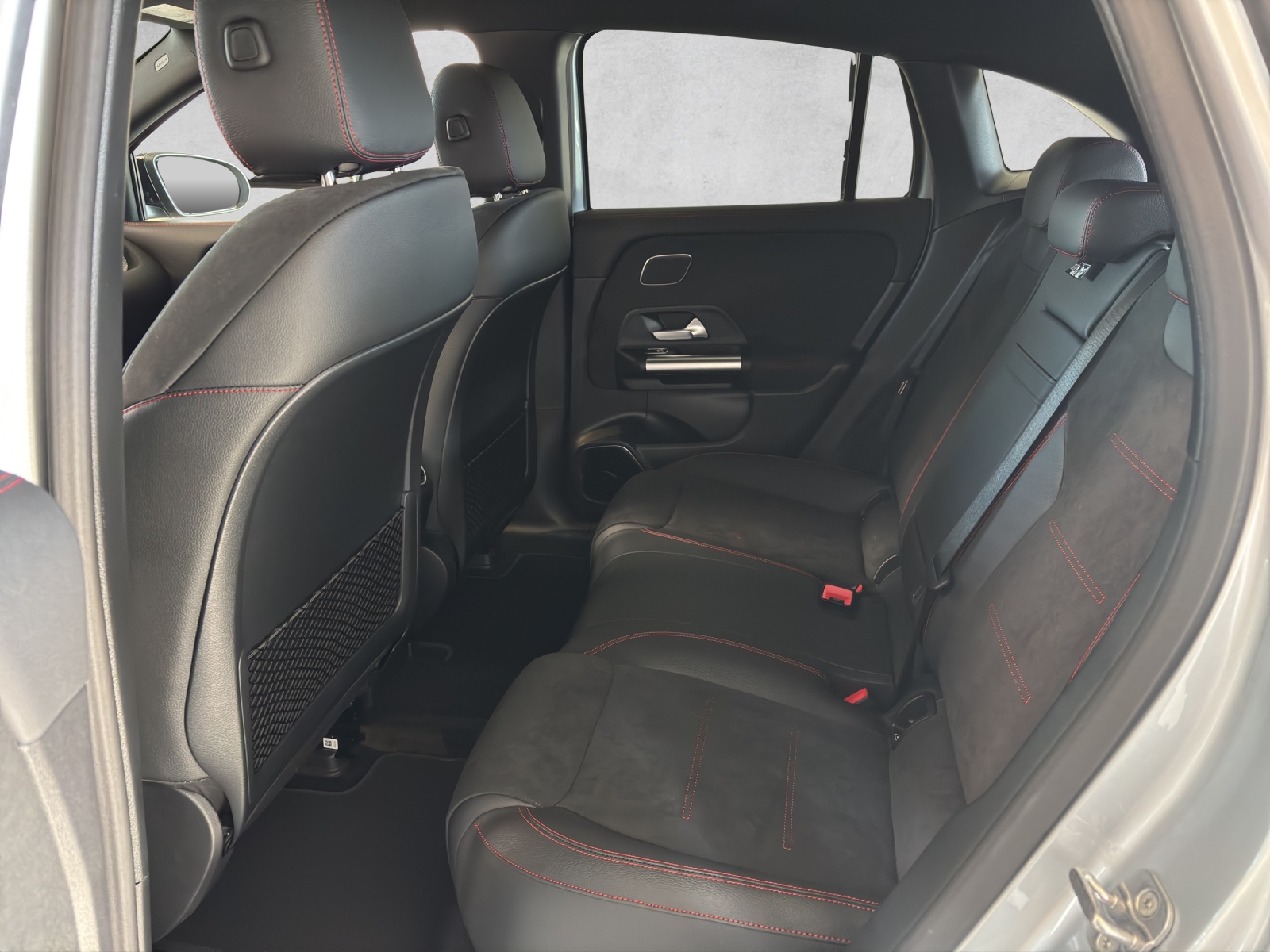 MERCEDES-BENZ EQA 350 66,5 kWh 4Matic Excellence - 12