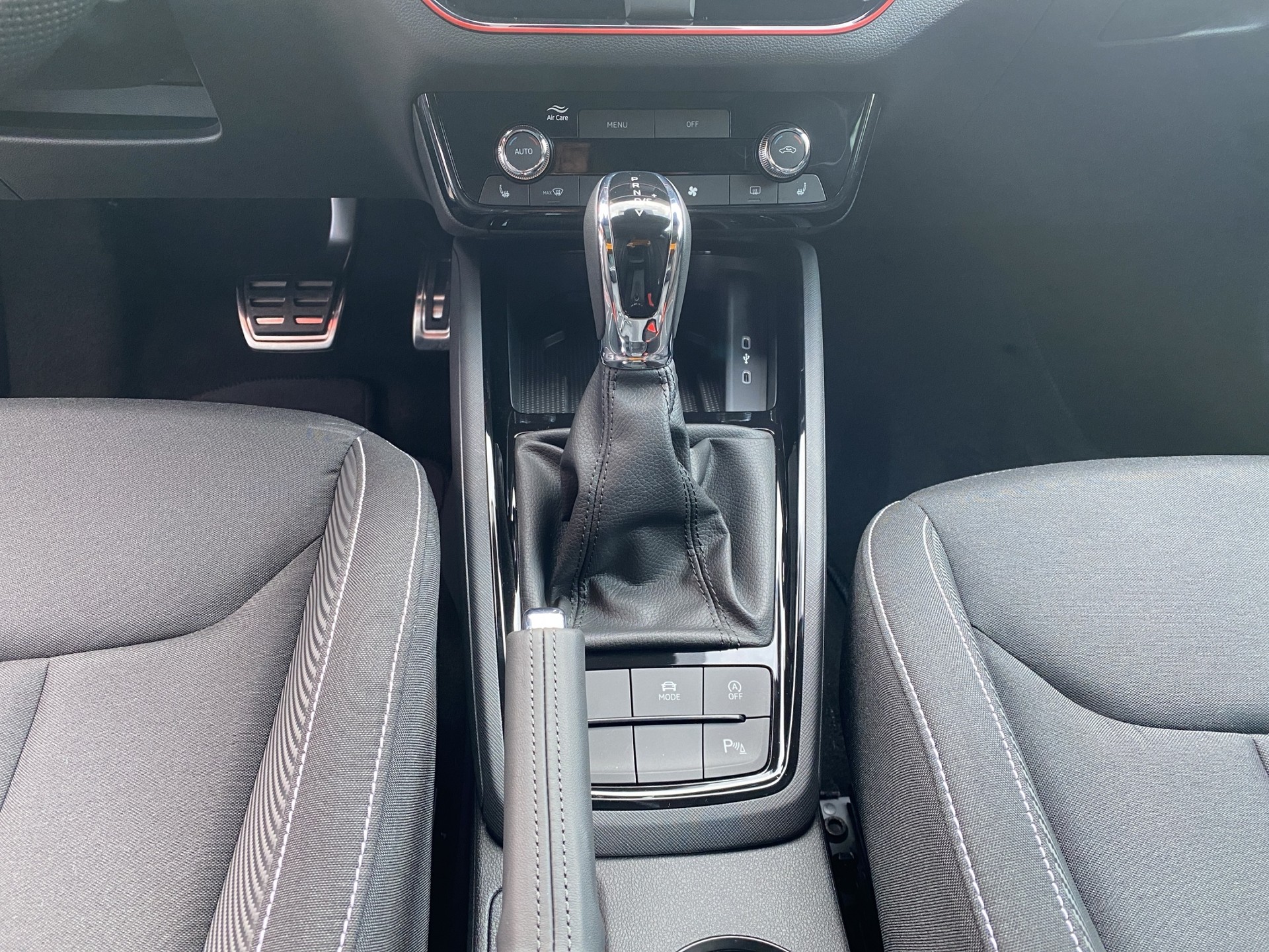 SKODA Kamiq 1.5 TSI Monte Carlo DSG - 10