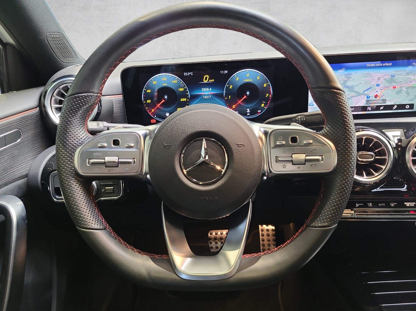 MERCEDES-BENZ A 250 4Matic AMG Line 4Matic 7G-DCT - 12